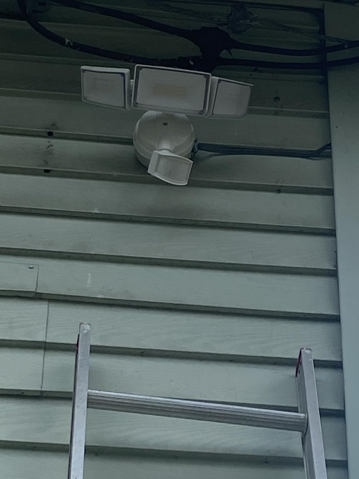 72W 7500LM LED Security Lights Motion Sensor Light Outdoor, 5000K Daylight, IP65 Waterproof, Dusk to Dawn, 3-Head Motion Detected Flood Light for Garage, Yard, Porch (White) customer photo 2