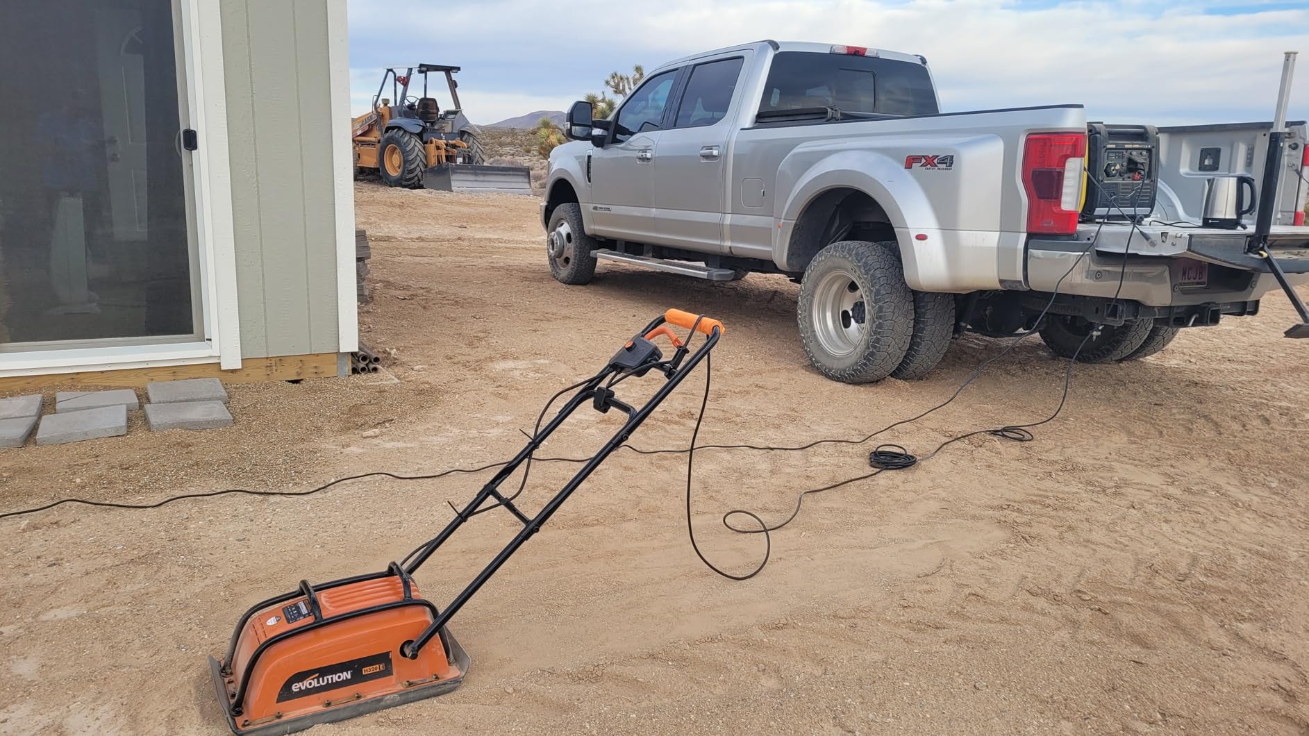 Evolution Hulk Electric Plate Compactor - Ideal For Levelling Pavement, Artificial Turf Ground Preparation, Patio, Blockwork, Sand, Soil & More customer photo 2