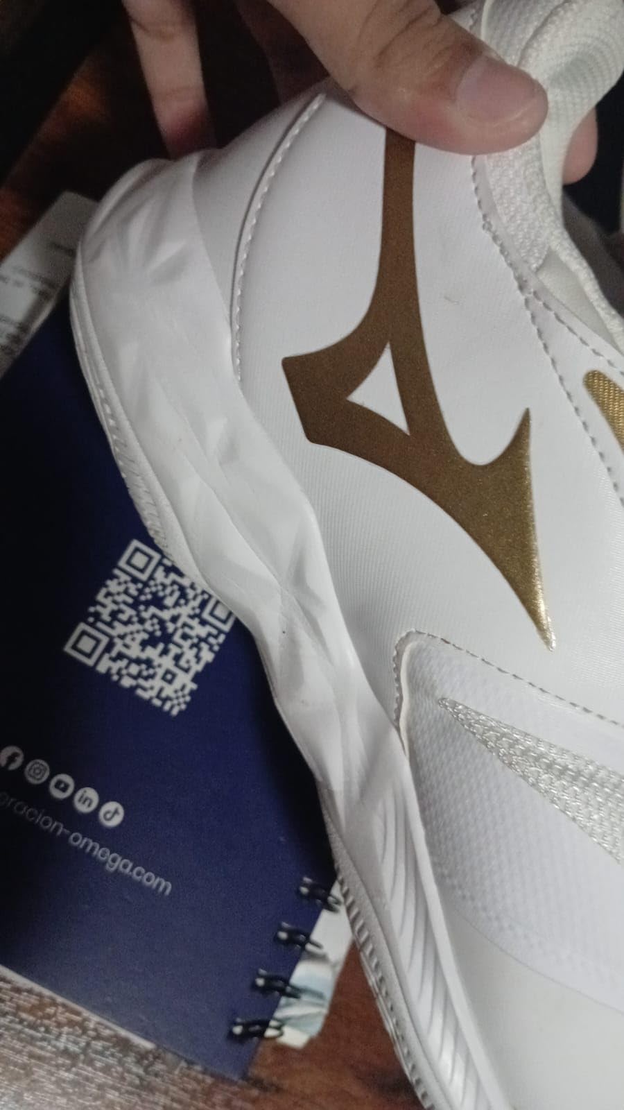 Mizuno Unisex Adult Wave Dimension Volleyball Shoe customer photo 1