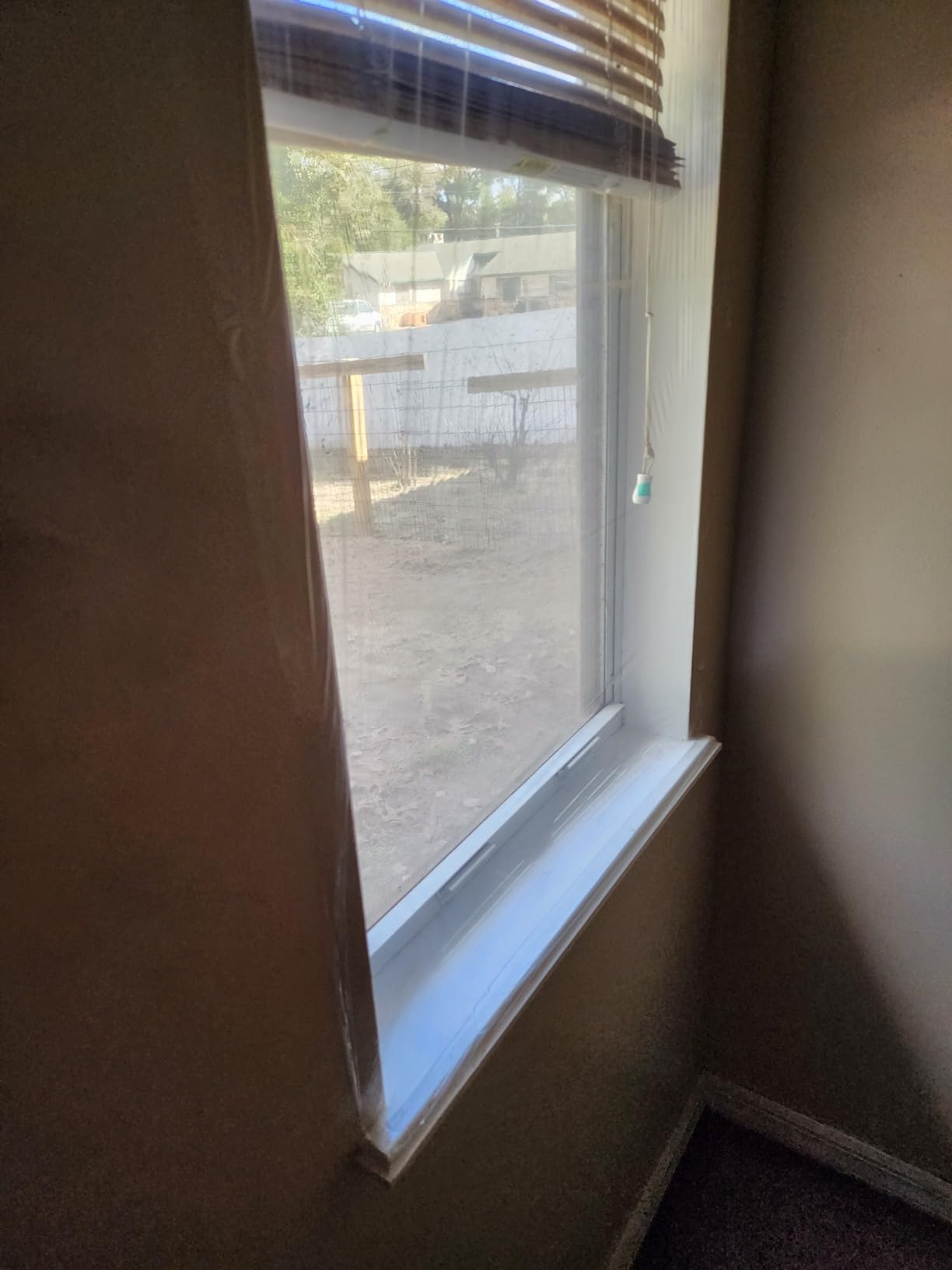 Duck MAX Strength Window Insulation Kit, Winter Window Seal Kit Fits up to 10 Windows, Heavy Duty Shrink Film Cuts to Size for Easy Indoor Installation, Window Tape Included, 62 In. x 420 In., Clear customer photo 1