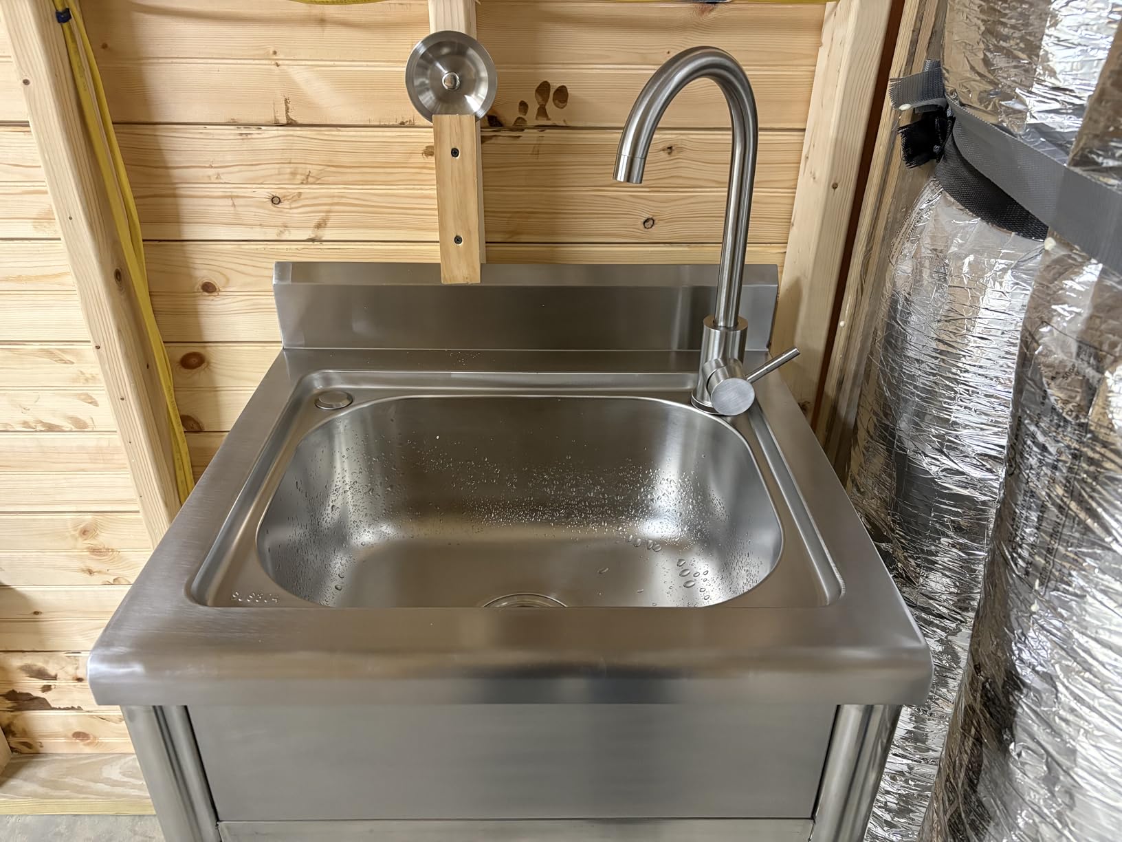 Stainless Steel Utility Sink, Freestanding Single Bowl Garage Sink 22 Inch | Shop Sink for Laundry Room Basement Garden Kitchen Outdoor Indoor, w/t Cold & Hot Water Lines, Rapid Drainage, Easy Setup customer photo 2