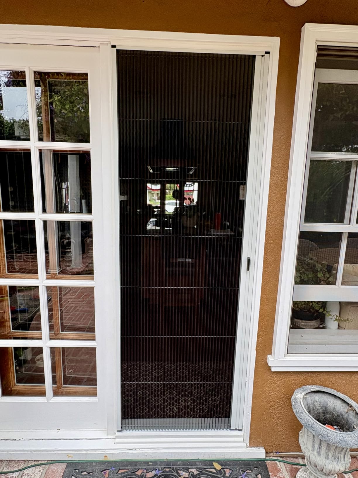 No-Drilling Retractable Screen Door, Folding Sliding Screen Doors with Aluminum Frame for Patio French Front Door, Custom Screen for Single/Double Door, White customer photo 1