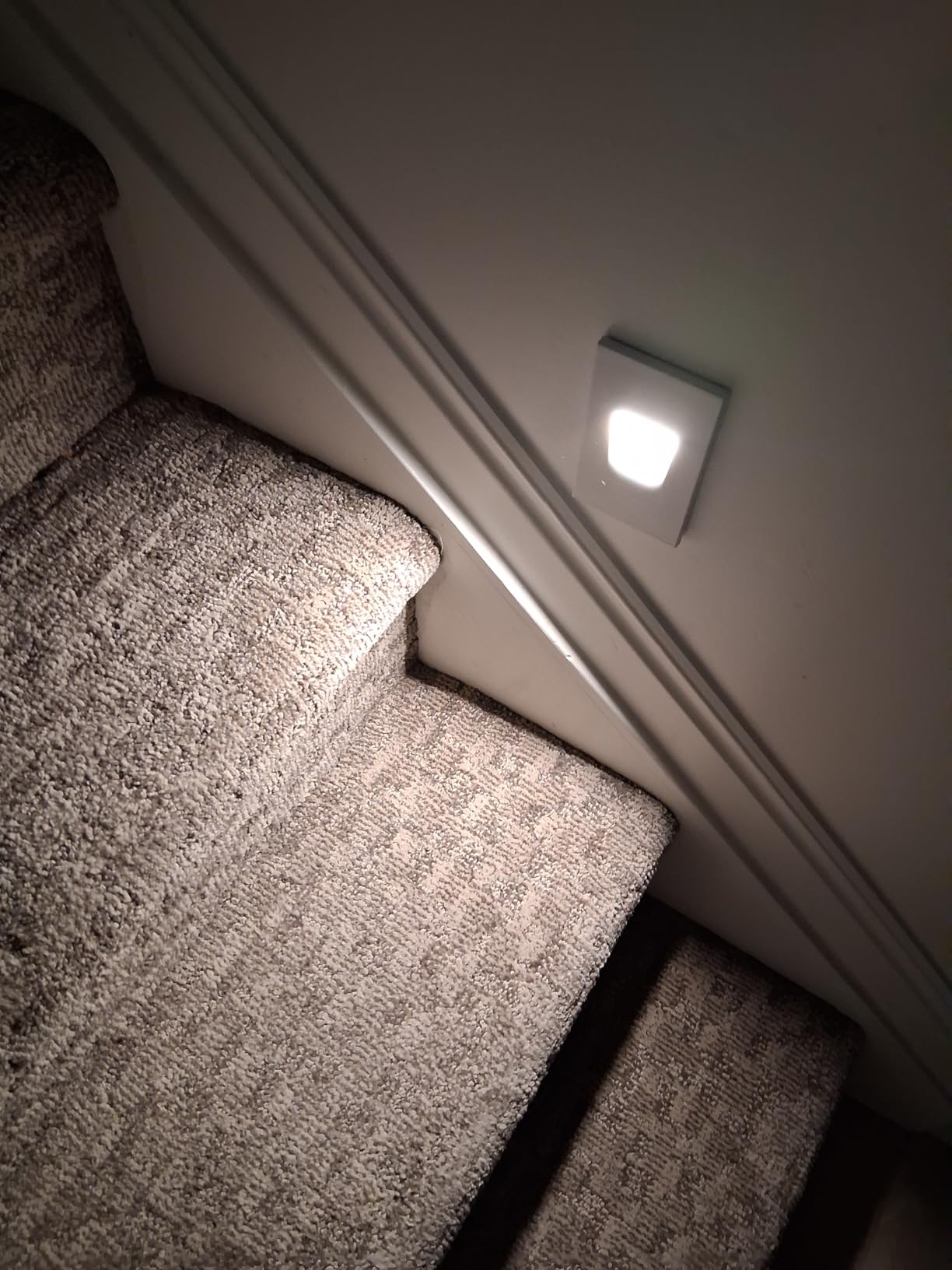 Maxxima Vertical LED Step Light White, 3 CCT, 150 Lumens, 2-Pack | Indoor/Outdoor, 3 Color Selectable 3000K, 4000K, 5000K, Stair Deck Light customer photo 1