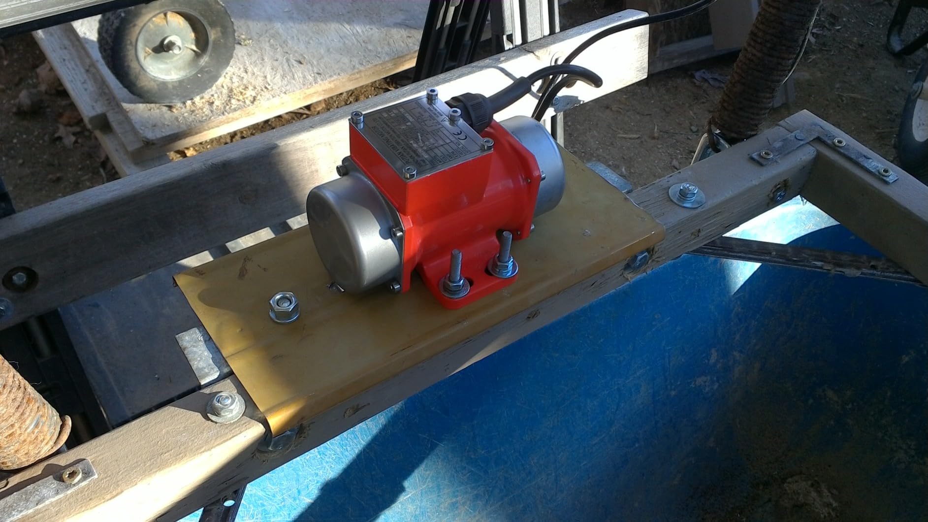 X07 Small AC Concrete Vibrator Screen Vibrating Single Phase 110V 60HZ 30W For Sand Shaking Table customer photo 2
