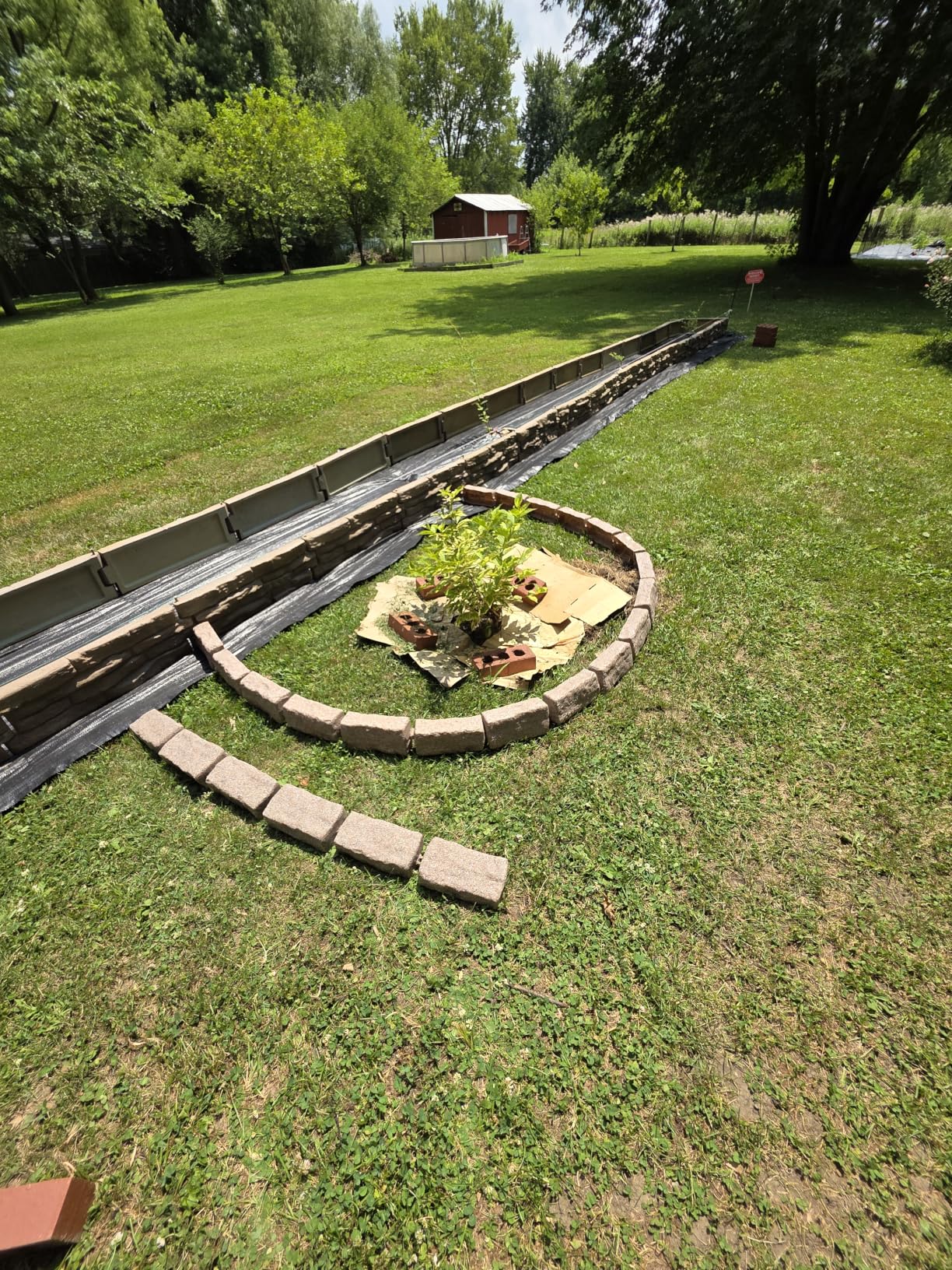 Landscape Edging | Garden Edging Border | Polyrock Bricks for Lawn Edging, Flower beds, Pathways & Yard Edging- 1 Pack | Each Section Has 6 Bricks 48