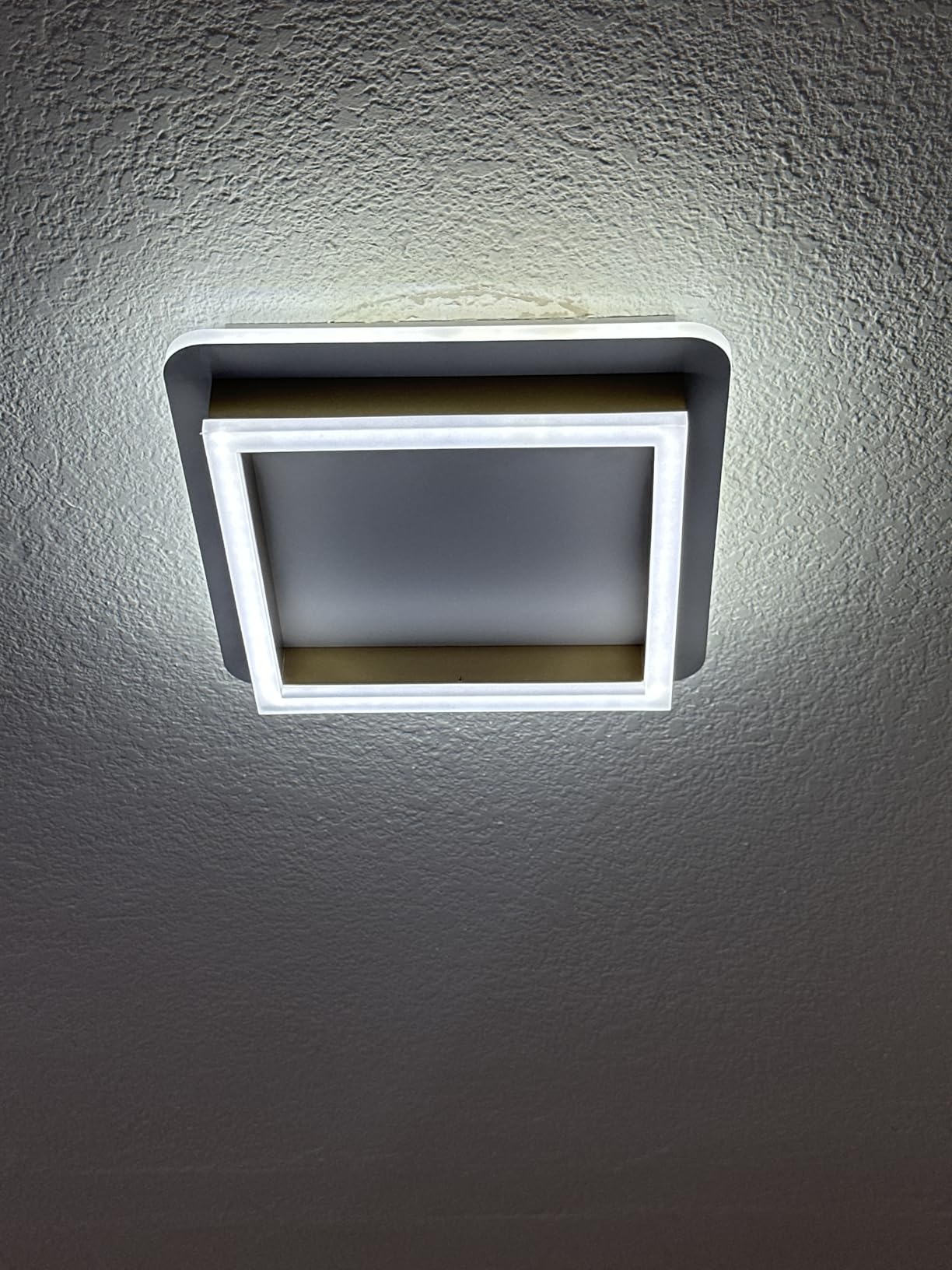 CANEOE Square Modern LED Ceiling Light Fixture, 32W Black Flush Mount Ceiling Light for Hallway 6000K Small Close to Ceiling Lamp for Hallway Bedroom, Kitchen, Closet, Entryway, 9.5 Inch customer photo 1