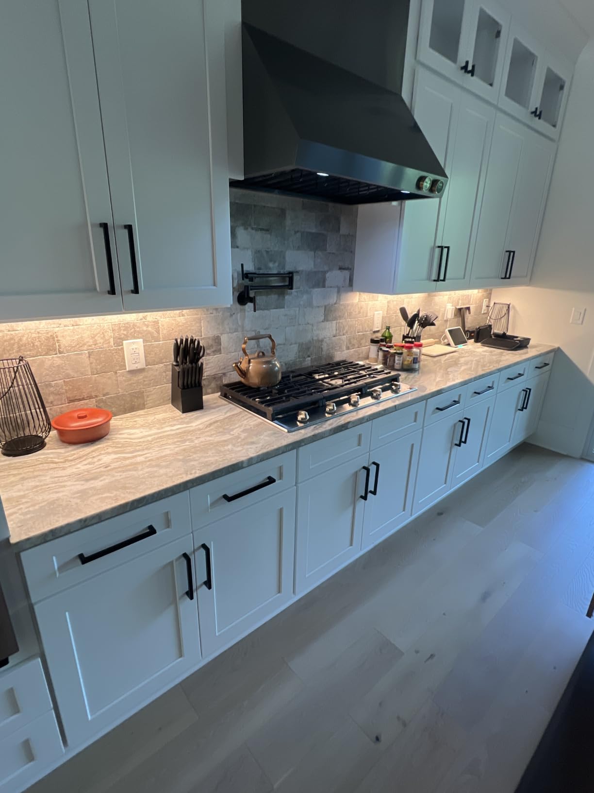 GETINLIGHT 12-Inch Hardwired Only LED Under Cabinet Light, 3-CCT Selectable | Choose from 3000K, 4000K, or 5000K. Dimmable with a matte white finish. ETL Listed customer photo 1
