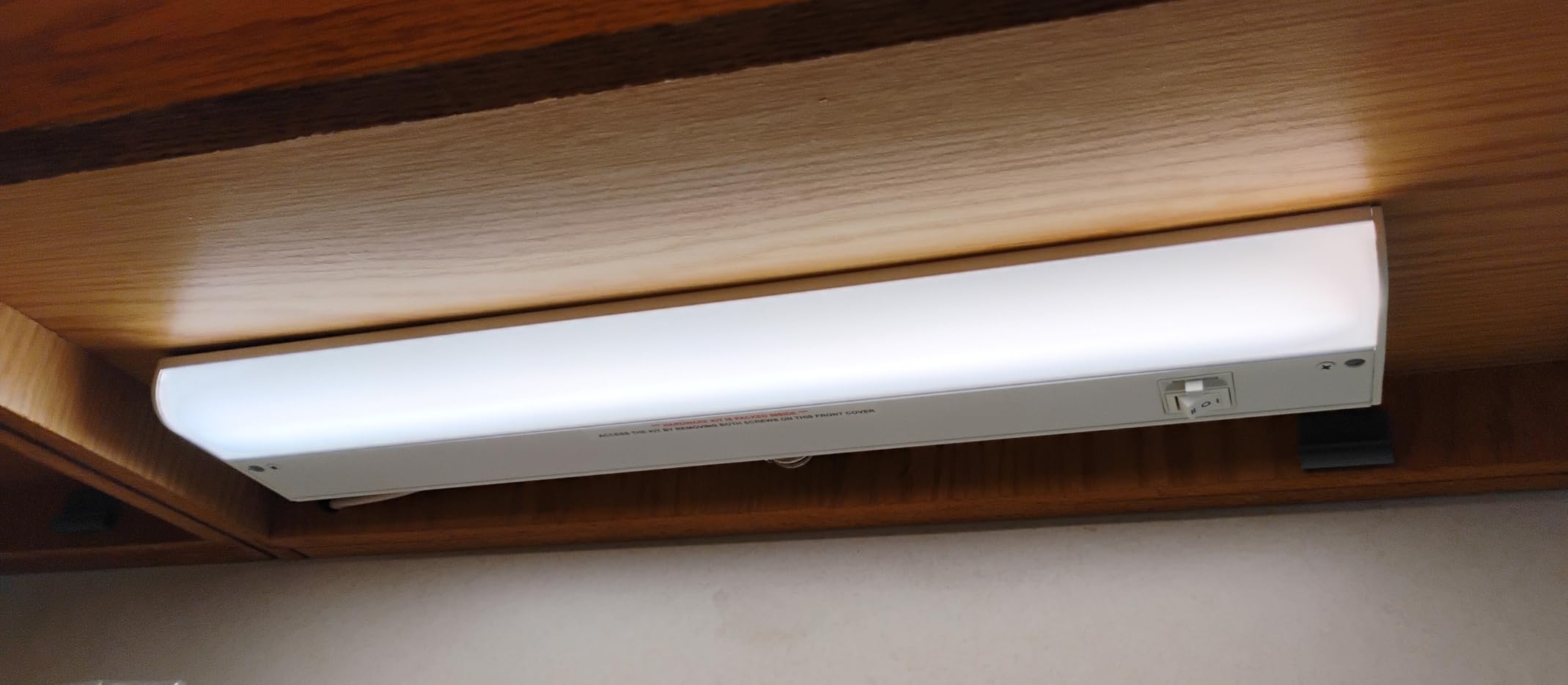 GETINLIGHT 12-Inch Hardwired Only LED Under Cabinet Light, 3-CCT Selectable | Choose from 3000K, 4000K, or 5000K. Dimmable with a matte white finish. ETL Listed customer photo 2