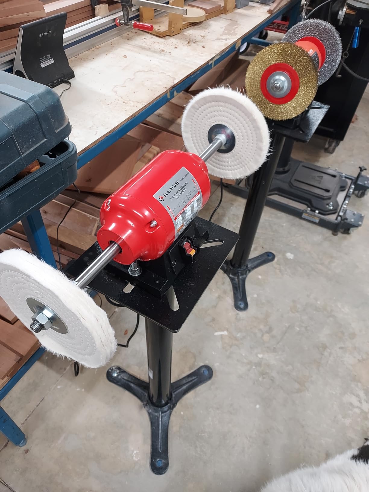 BLACKCUBE Bench Buffer Polisher Motor with 8 Inch Dual Buffering Wheels, Benchtop Polishing Machine for Jewelry, Metal, Wood, Plastic and Knife Sharpening customer photo 1