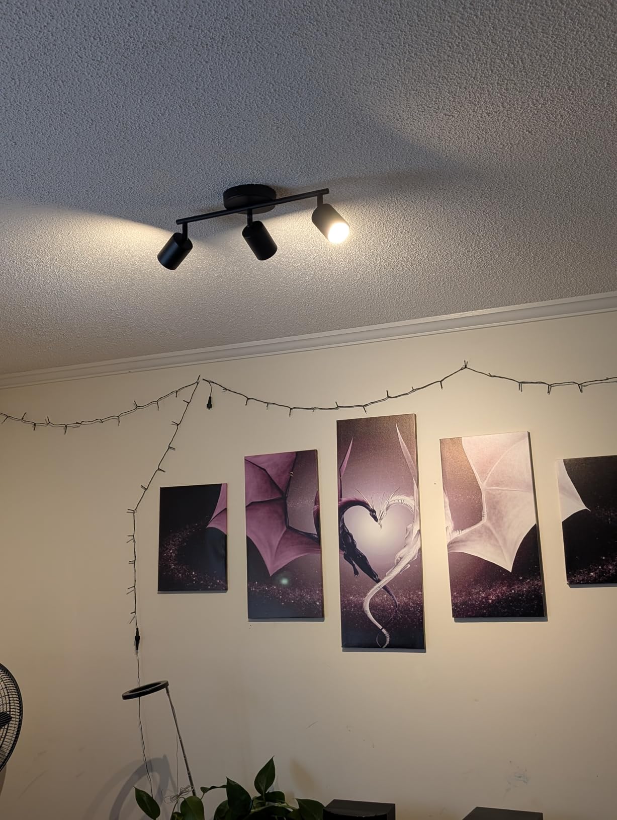 LED 4 Light Track Lighting Kit, White 4 Way Ceiling Spot Lighting, Flexibly Rotatable Light Head for Kitchen, Living Room, Bedroom, Bulb Not Included customer photo 2