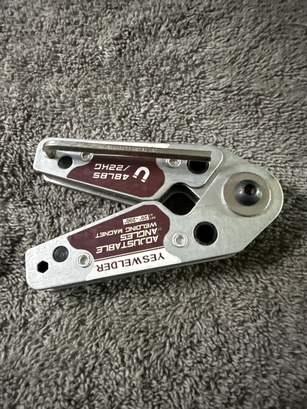 YESWELDER Adjustable Angle Welding Magnet 20-200° Welding Magnet of 77LBs | strong magnetic holding support, workpiece positioning, fit-up, assembly customer photo 1