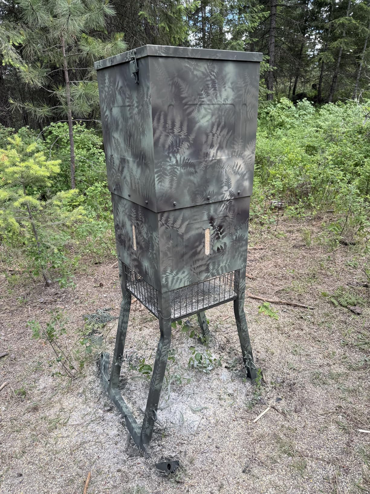 BOSS Buck Stand & Fill Sled Feeder with Diverter Plate & Solar Panel | Easy Assembly Durable Steel Deer Hunting Varmint Guarded Programmable Automatic Game Feeder customer photo 1