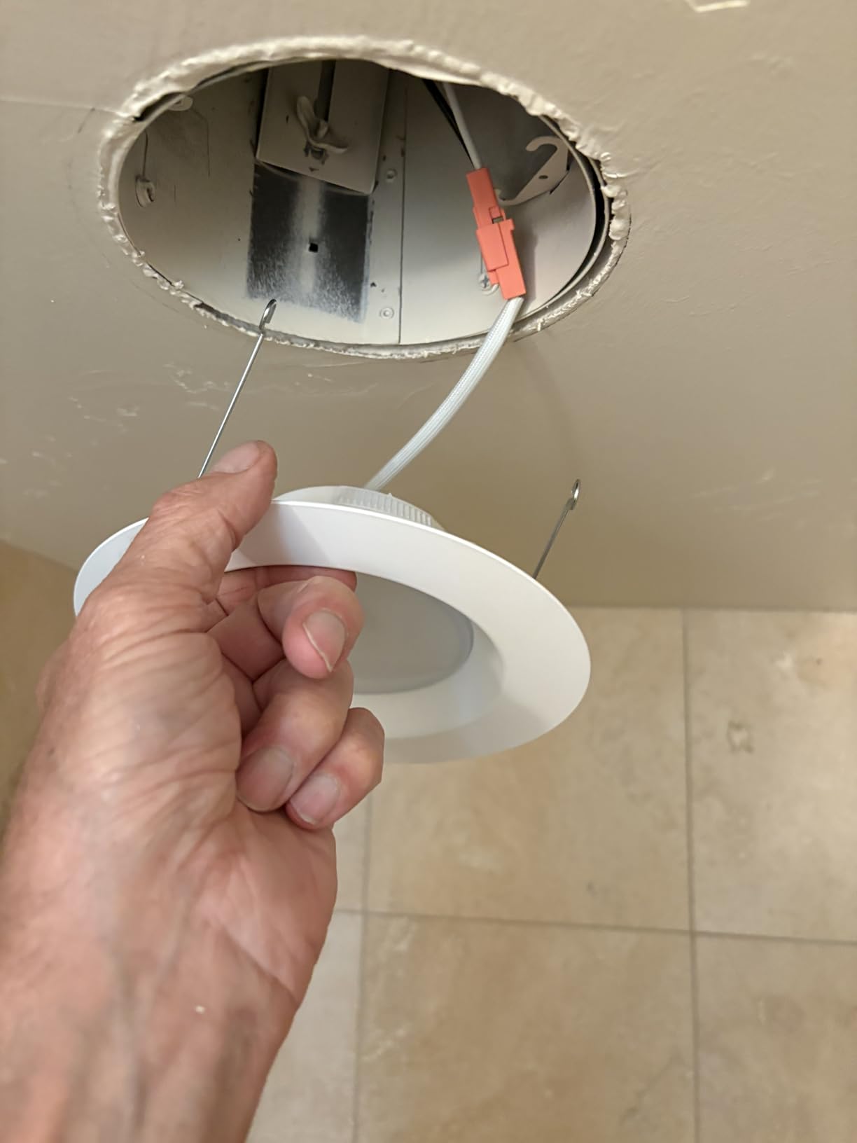 ECOELER 5/6 inch LED Recessed Lighting, Dimmable Ceiling Can Light, 16.5W 1200Lm, 5CCT Selectable(27K, 30K, 40K, 50K, 60K), Aluminum Trim, Retrofit Installation Downlight - ETL & FCC Listed customer photo 2