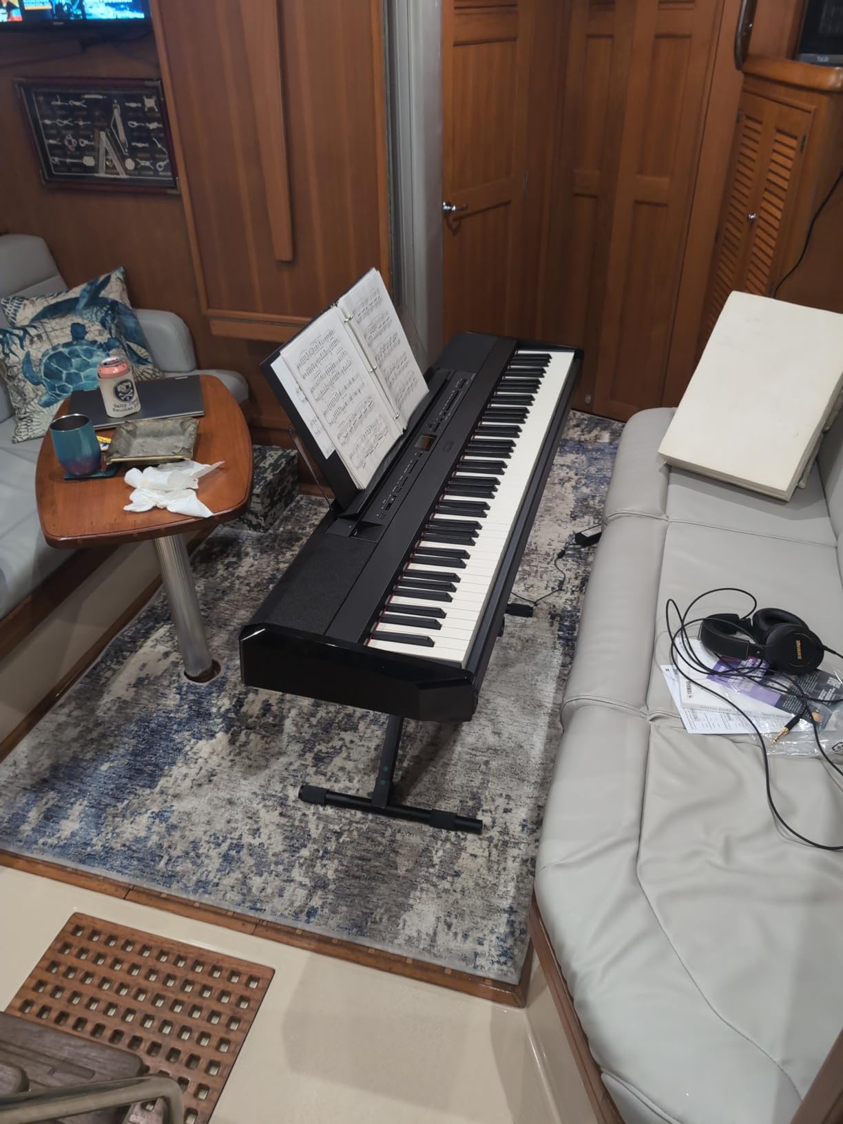Yamaha 88-Weighted Wooden Key Digital Piano Keyboard, Premium Sound and Touch, Music Rest, Sustain Foot Switch, White (P525WH) customer photo 1