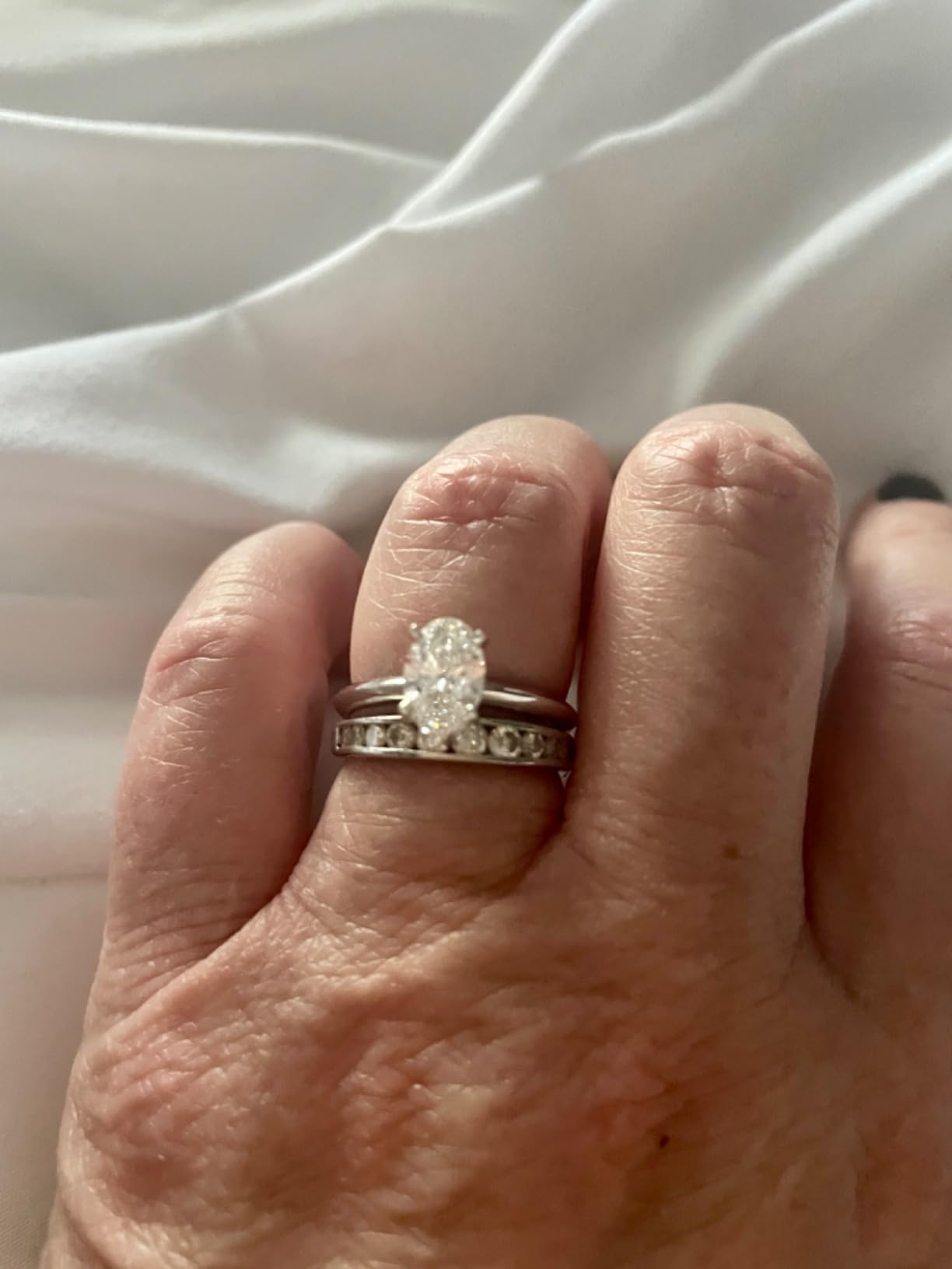 Houston Diamond District 1 to 5 Carat Lab Grown Solitaire Oval Cut IGI CERTIFIED Diamond Engagement Ring (E-F Color VS2-SI1 Clarity) customer photo 1