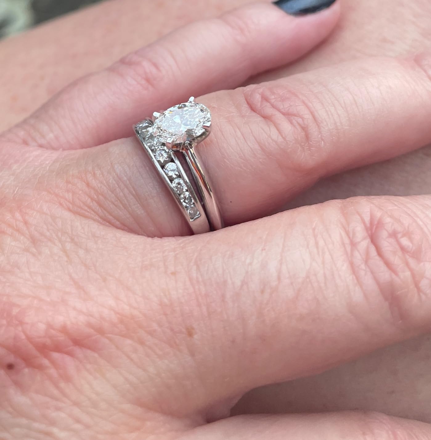 Houston Diamond District 1 to 5 Carat Lab Grown Solitaire Oval Cut IGI CERTIFIED Diamond Engagement Ring (E-F Color VS2-SI1 Clarity) customer photo 2