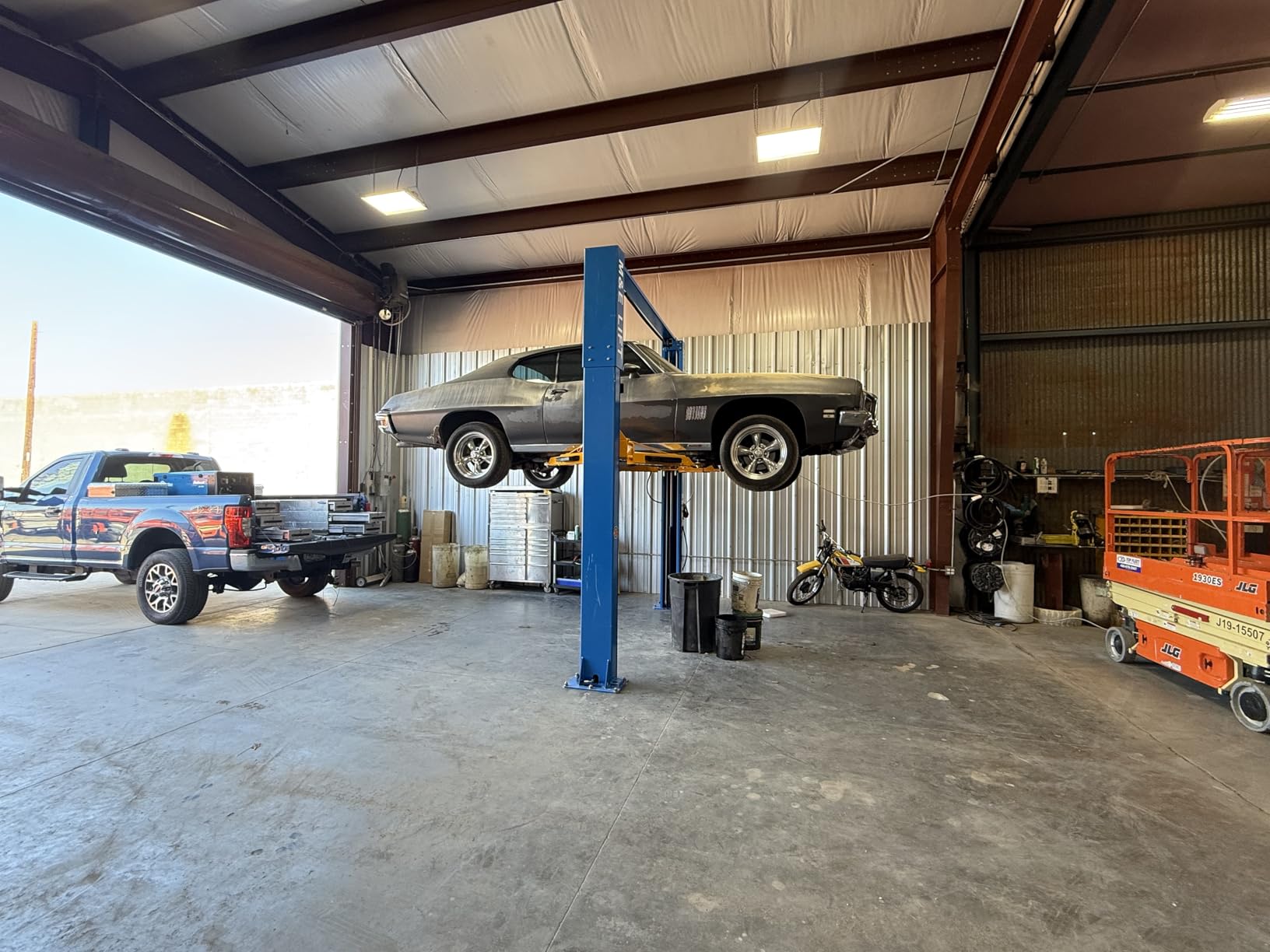 KATOOL 11000lbs 2 Post Car Lift Auto Lift 2 Post Lift for Home Garage customer photo 1