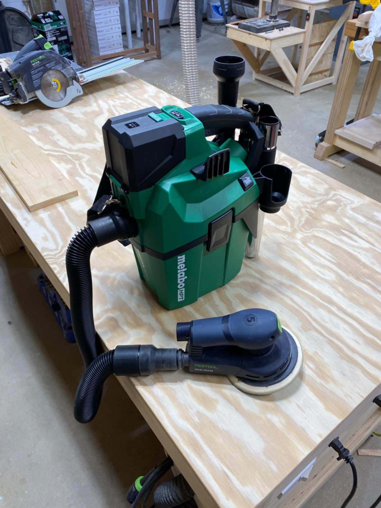 Metabo HPT 18V Cordless Wet/Dry Vacuum, 1.6 Gallon HEPA Filter Vacuum, Powerful 74 CFM Airflow, 8 ft. of Stretchable Hose, Eco and Boost Modes, Lightweight Design, Tool Body Only, RP18DAQ4 customer photo 1