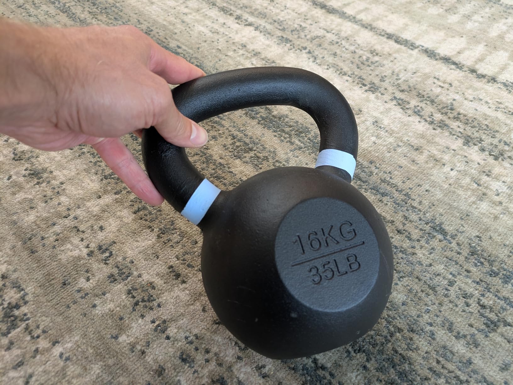 Yes4All Powder Coated Kettlebell, Cast Iron Core Kettlebells with Non-Slip Handle & Flat Bottom for Conditioning, Heavy Duty for Strength Training customer photo 1