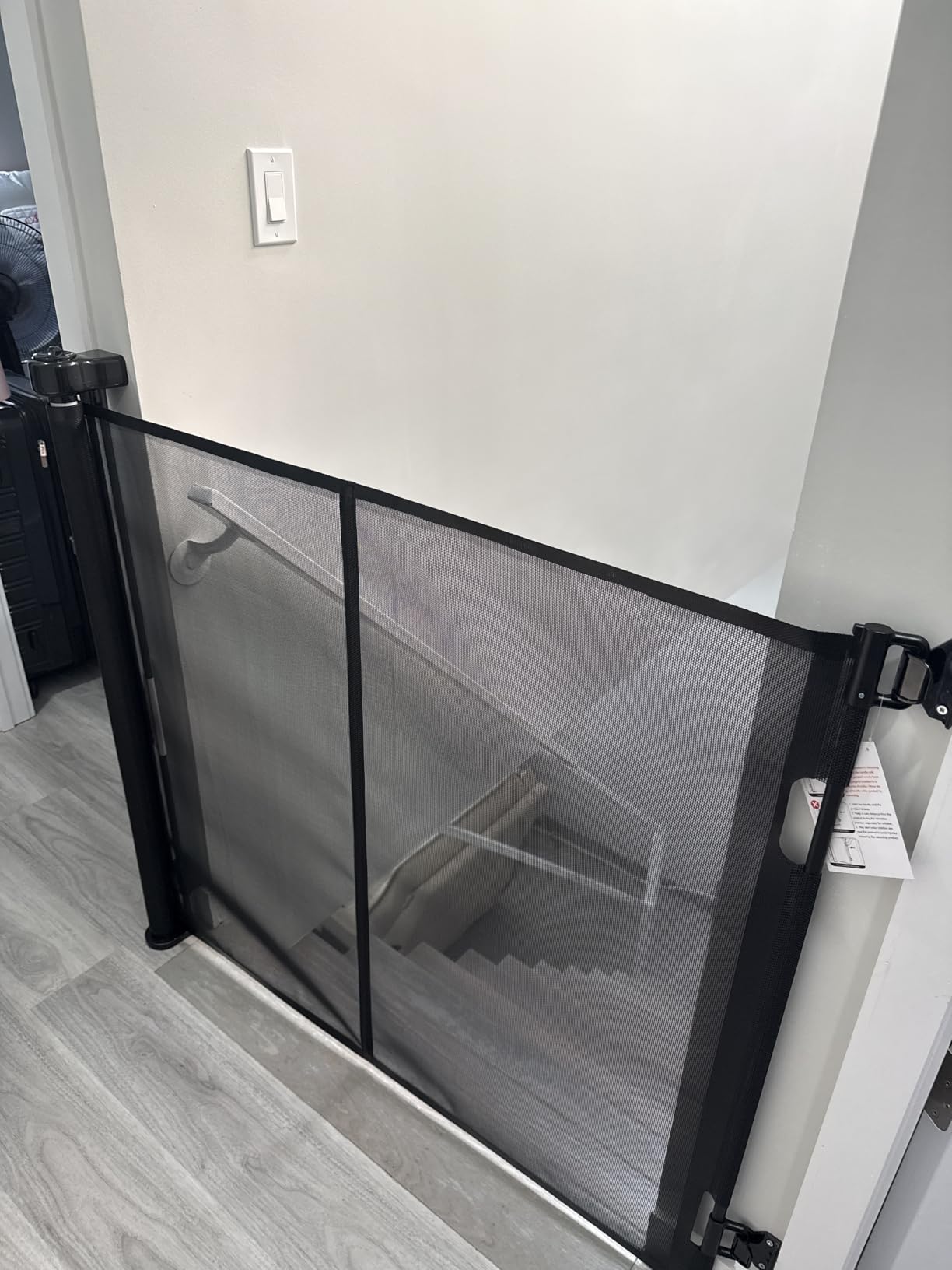 Miumoon 200 inch Reinforced Retractable Baby Gates 42 inch Tall | Retractable Dog Gate with No Crawl Through Reinforced Strip, 16 FT Extra Long Retractable Gate Outdoor, Garage Gate customer photo 2