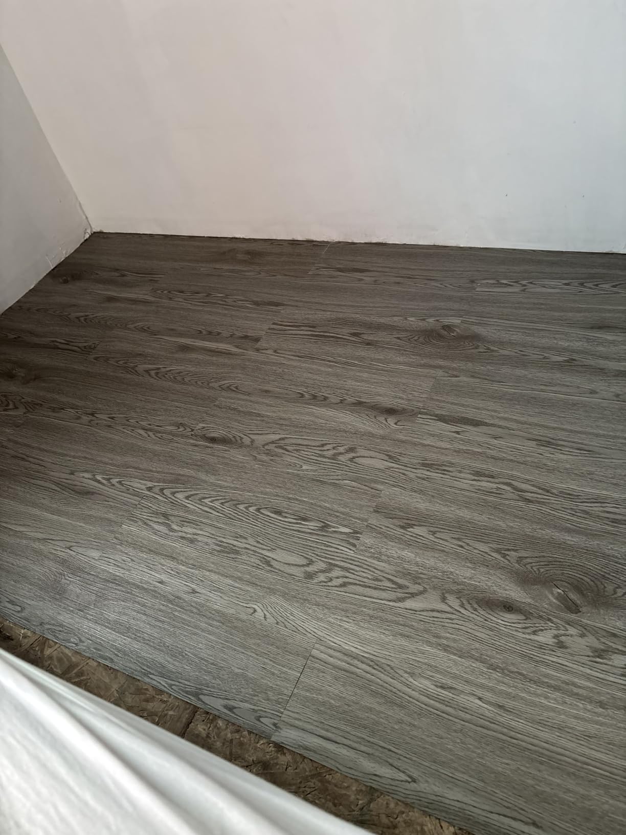 INMOZATA 36 Pack Peel and Stick Floor Tile Waterproof Vinyl Plank Flooring | 54 Sq.Ft, Heat-resistant, Wood Grain Self Adhesive Flooring for DIY Bedroom Living Room Bathroom Kitchen (Smoked Brown) customer photo 2