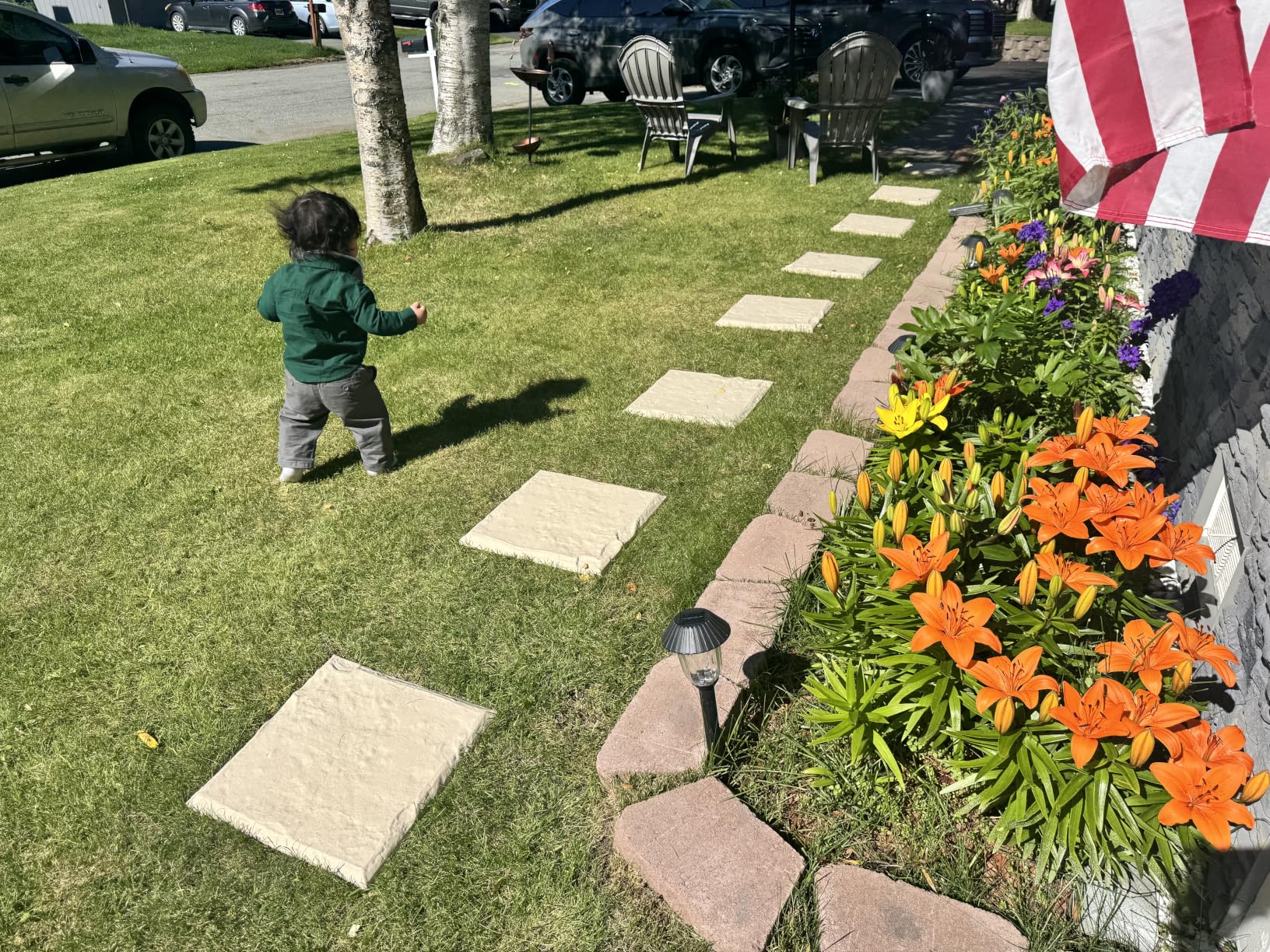 4Pcs Large Stepping Stones Outdoor Garden Walkway, Durable Plastic Pavers for Patio, Pathway, and Landscaping, Weatherproof Stepping Stones with Ground Stakes for Easy Installation customer photo 1