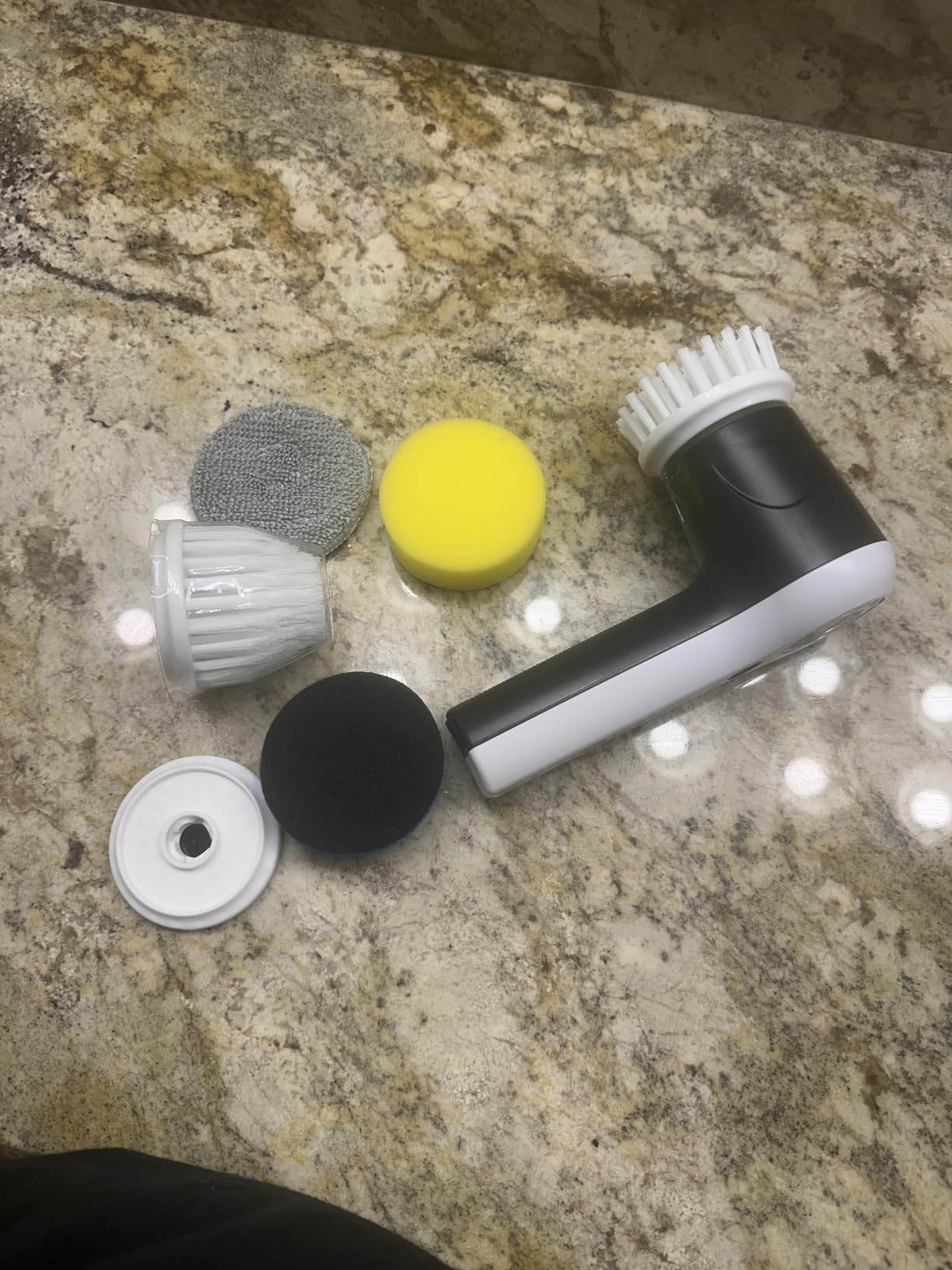 PUFTEM Electric Spin Scrubber, Cordless Shower Scrubber with Battery Level Display, 2 Speeds Electric Scrubber for Cleaning with 6 Replaceable Heads, Cleaning Brush for Bathroom/Sink/Window customer photo 2