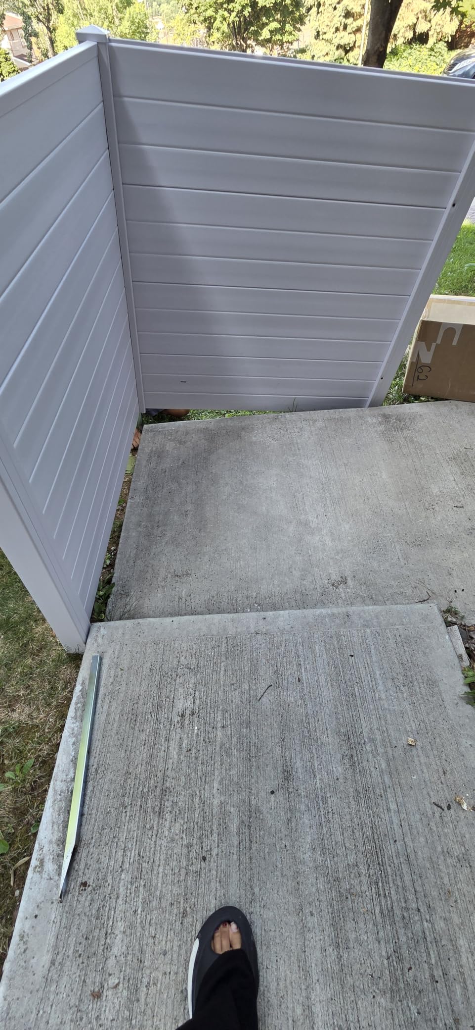 Giantex Air Conditioner Fence 2 Panels - 48''W x 48''H Outdoor Privacy Screen customer photo 1