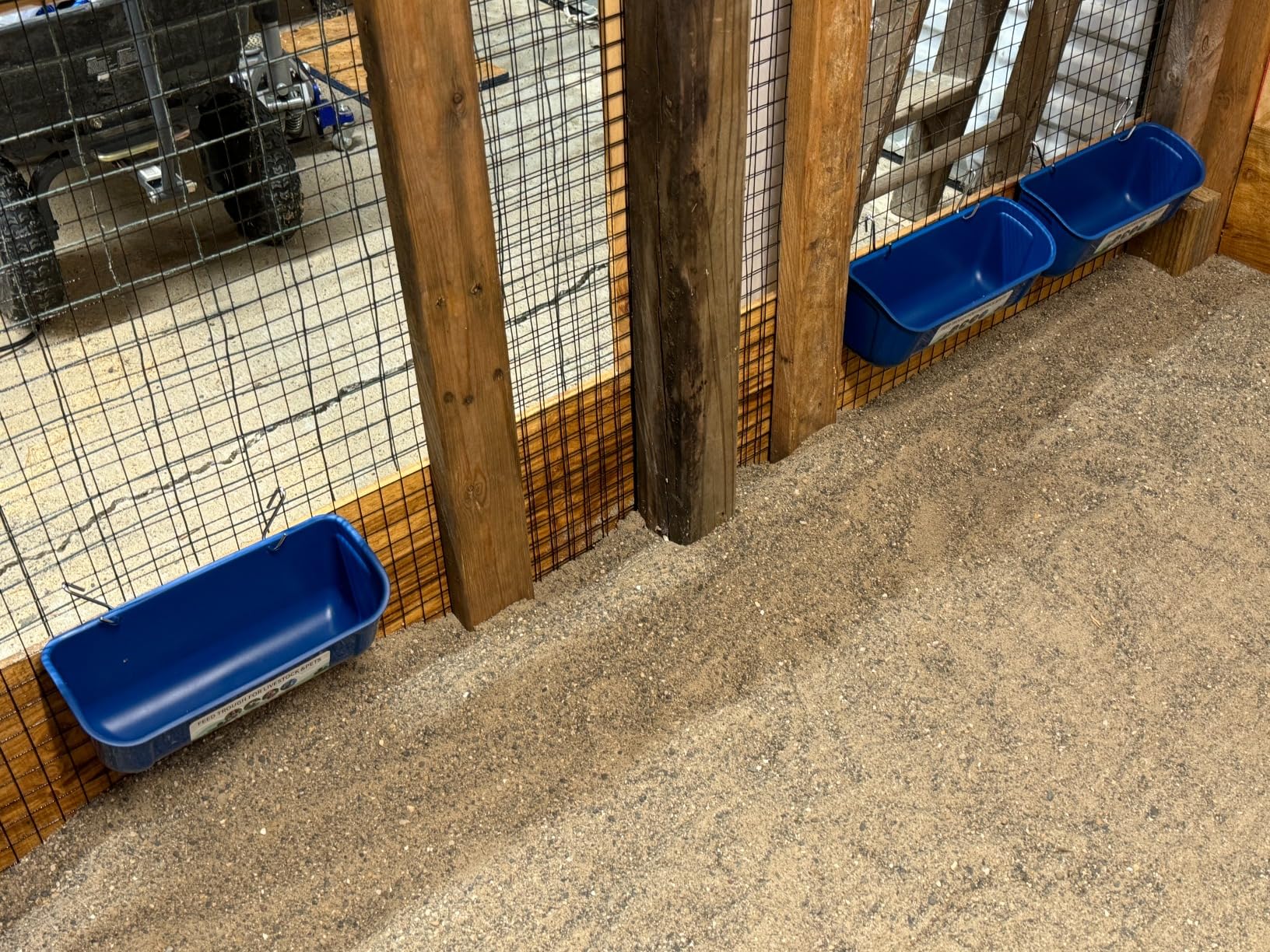 Chicken Feeder Waterer, 3 Pack Duck Feeder Supplies, Hanging Fence Feed Trough with Clips for Goat, Sheeple, Piglet, Gooses, Turkeys, Dog Livestock Poultry, Black customer photo 2