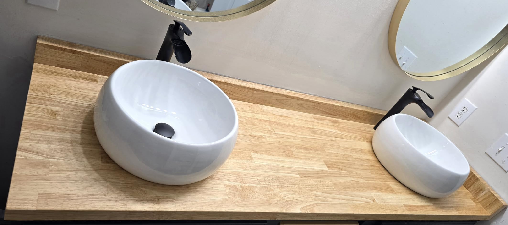 Vessel Sinks for Bathrooms, OCEALAGOON 16 Inch Round Bathroom Vessel Sink, White Ceramic Porcelain Bathroom Sink Bowl for Vanity, Modern Bathroom Sinks Above Counter customer photo 2