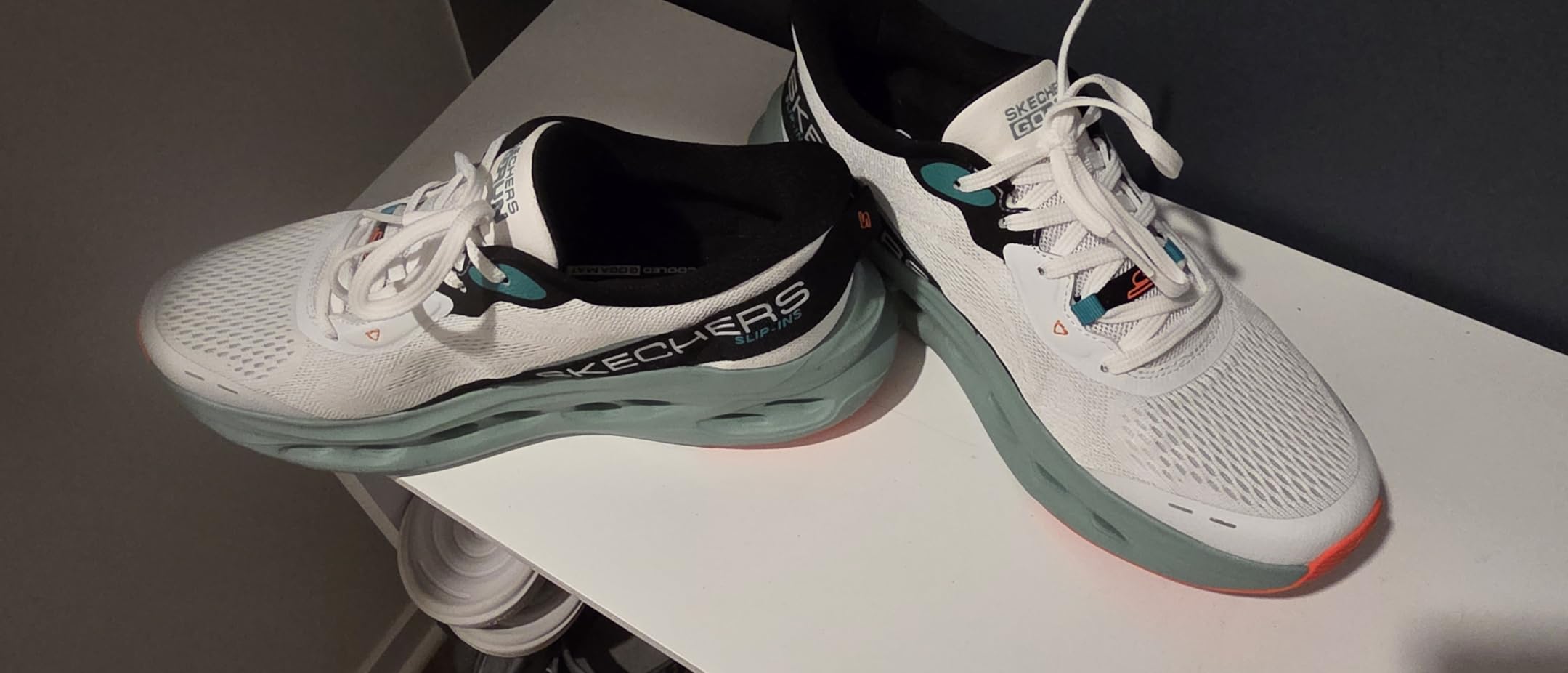Skechers Men's Max Cushioning Glide Step Hands Free Slip-ins customer photo 2