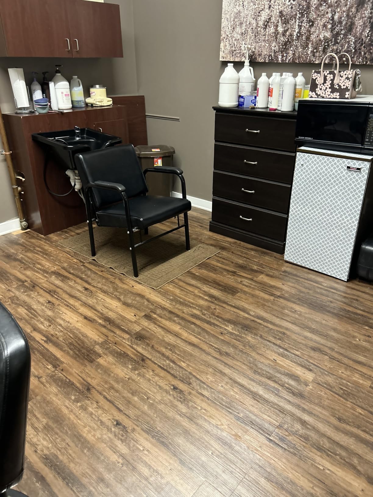 VallisCo Peel and Stick Vinyl Flooring 36 Pack 54 Sq.Ft, Waterproof Vinyl Flooring Peel and Stick for Office, Living Room, Bathroom, Kitchen - Unique Design, Easy to Install Floor, Brown customer photo 2