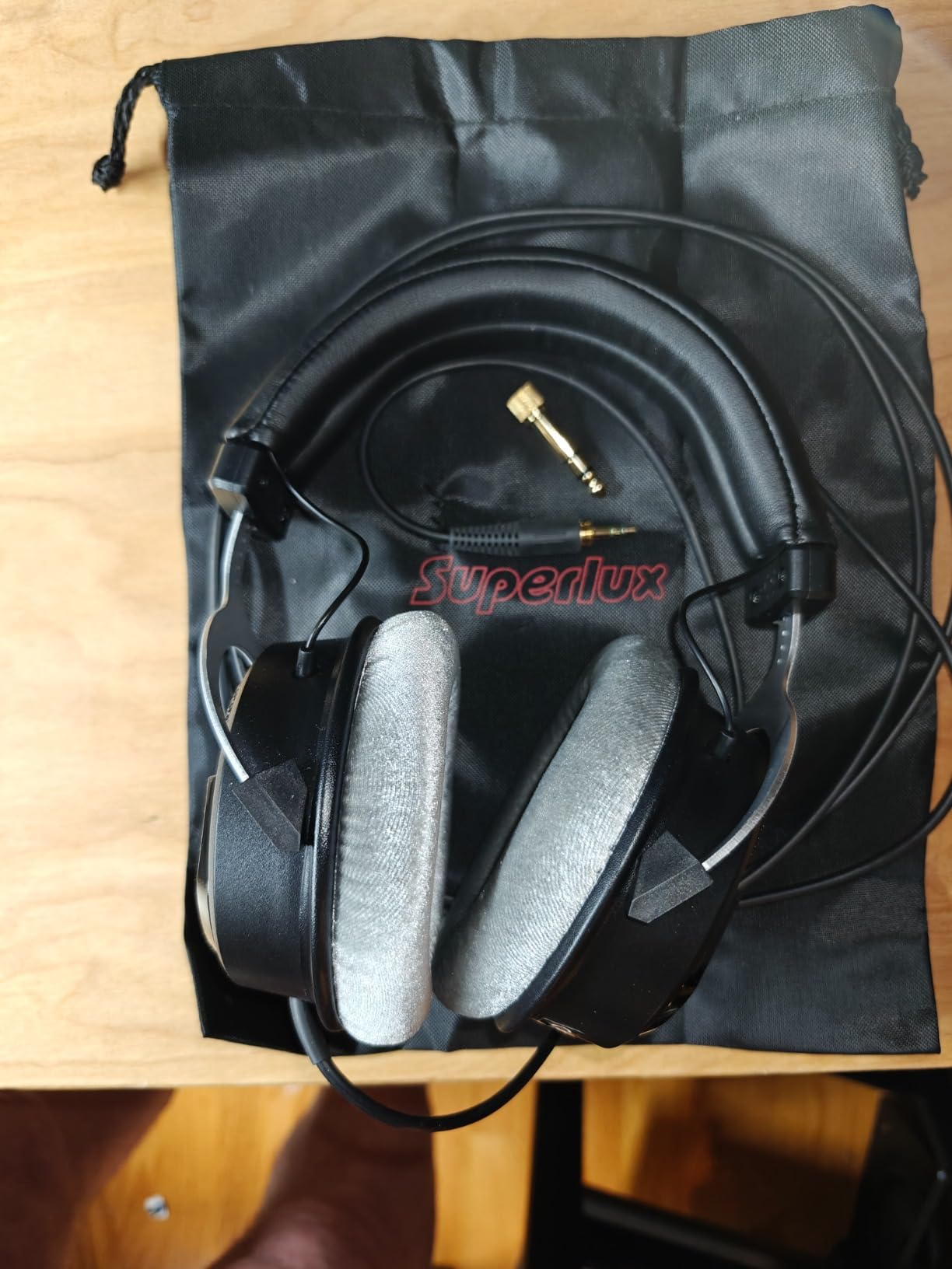 Superlux HD 330PRO, 32 ohms, Over-Ear Headphones, Professional Semi-Open Wired Headphones with 40mm Neodymium Drivers and Solid Bass, 3.5/6.3mm Jack Adapter for Smartphone, Tablets, Laptops, Computer customer photo 2