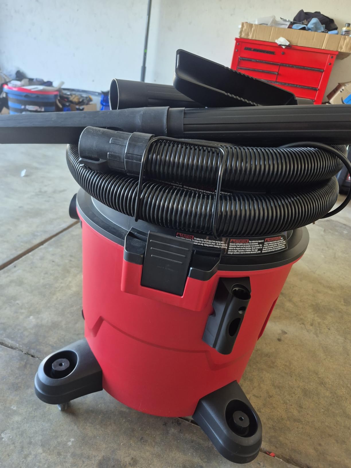 Vacmaster 16-Gallon 6.5 Peak HP Wet/Dry Vacuum - VJH1612PF 1101, Red customer photo 2
