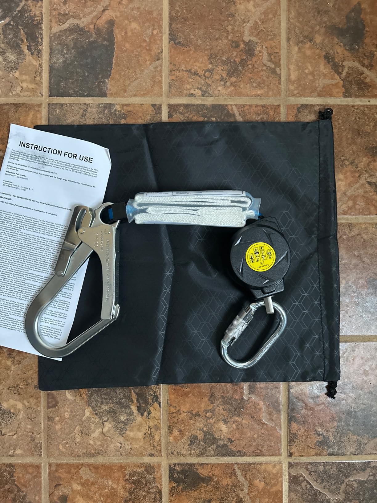 6FT Self Retracting Lifeline Fall Protection Retractable Lanyard, Fall Arrest Safety Yoyo for Construction Industrial - OSHA/ANSI Compliant (Large Hook) customer photo 1
