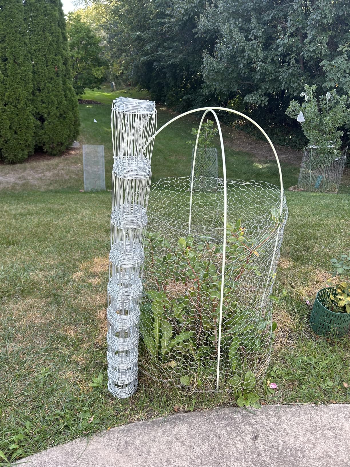 Farm Fence, 4ft X 164ft Wire Fence, Goat Cattle Deer Livestock Fence, Galvanized Woven Hog Wire Fencing, Fencing for Yard and Animals Protection customer photo 2
