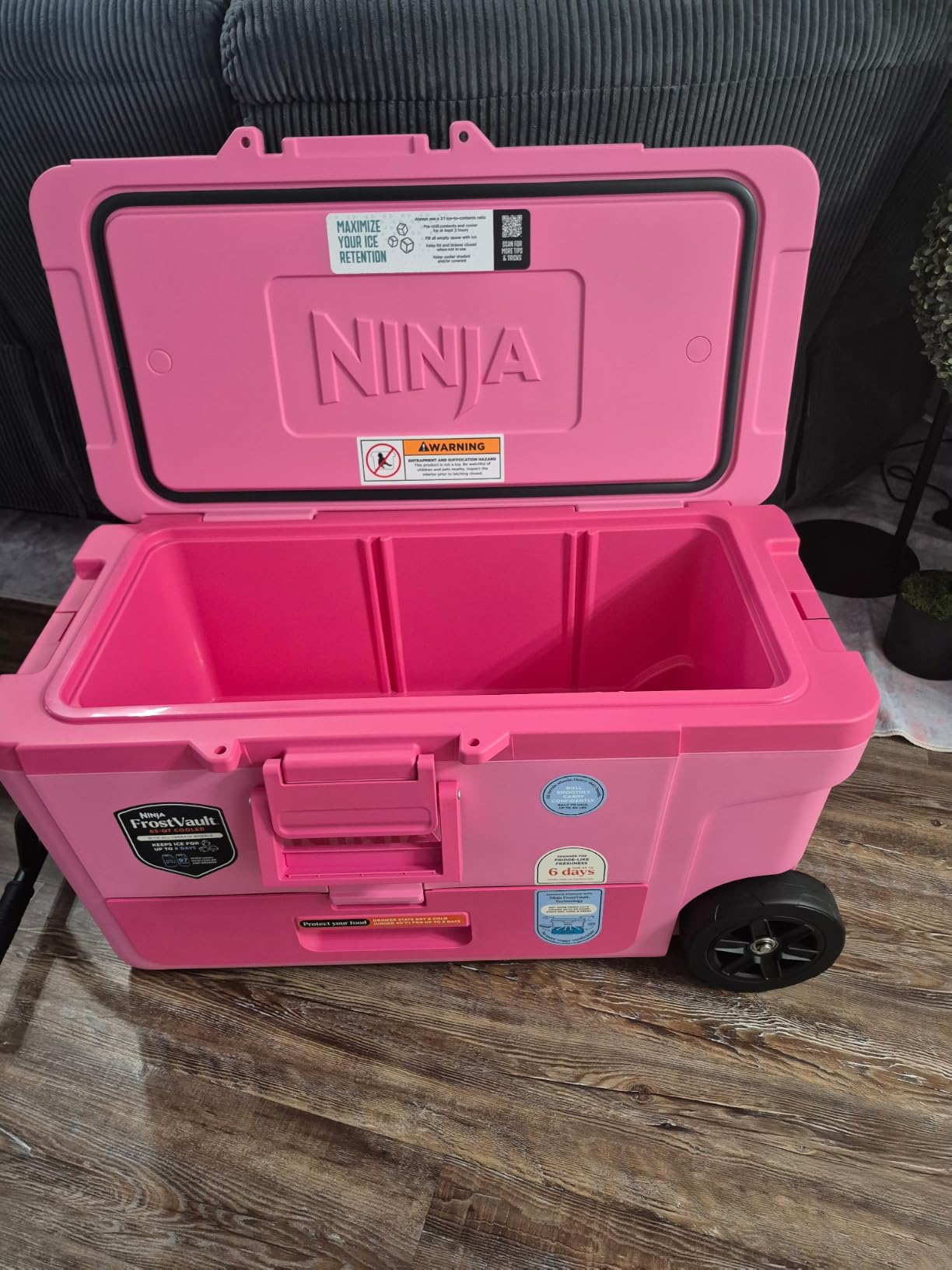 Ninja FrostVault 45QT Cooler with Wheels | Insulated with Temp Dry Storage Drawer customer photo 1