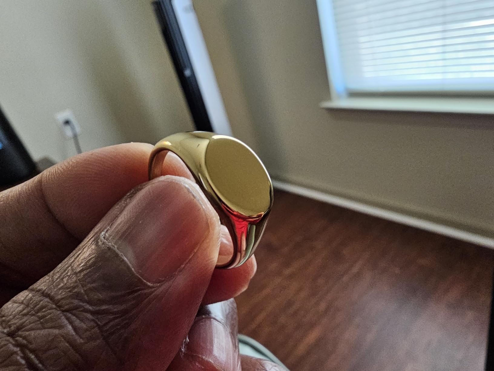 RTZN Signet Rings for Men - Premium Mens Stainless Steel Rings - 100% Waterproof & Non Tarnish Plain Statement Mens Signet & Cuban Link Ring Gold/Silver Pinky Ring for Men (SIZE: 6-12) customer photo 2