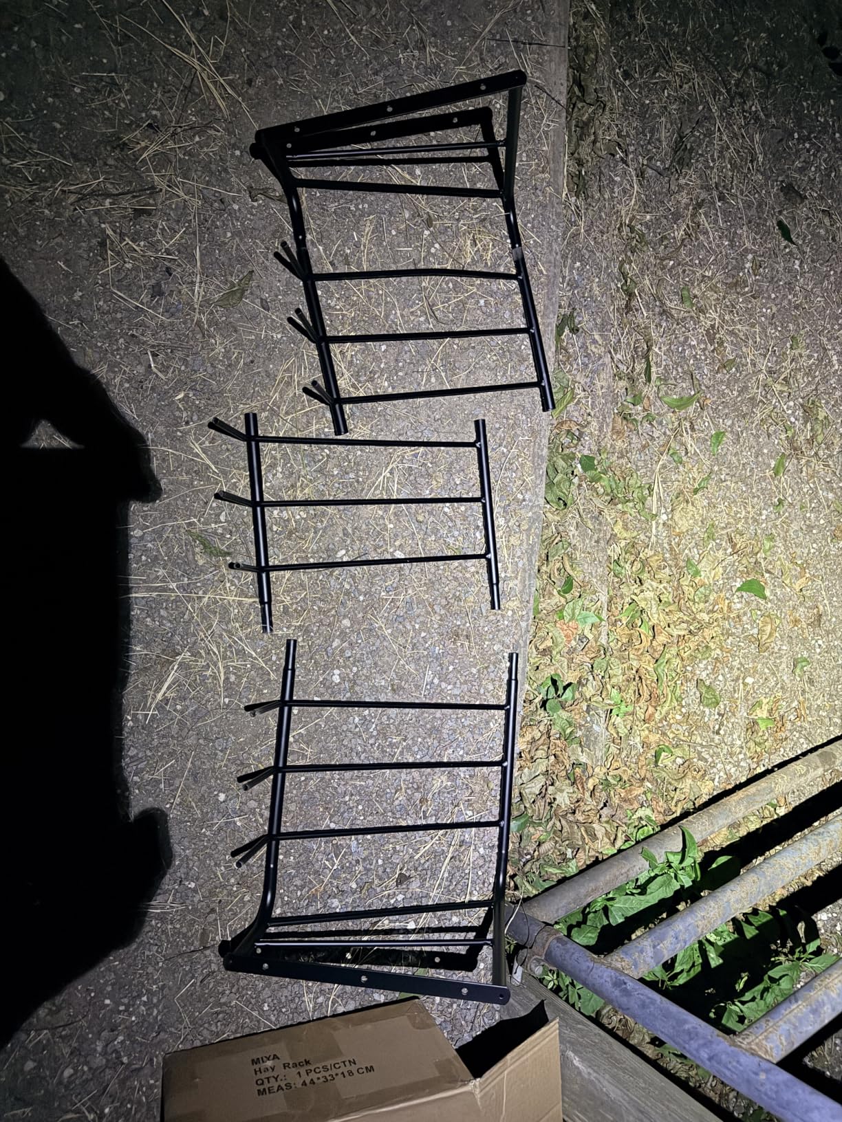Hay Feeder for Horses, 35.5'' Long Hay Rack with 20 Gallon Large Capacity, Heavy Duty Steel Wall Mounted Hay Feeder Rack for Horses, Goats, Sheep in Stable and Farm customer photo 1