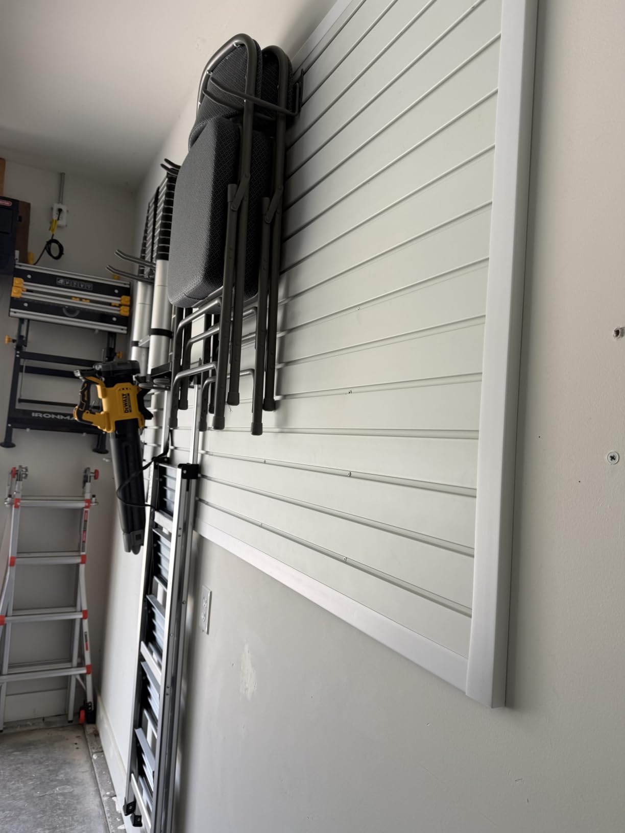 VEVOR Slat Wall Paneling, 8 x 4 ft, PVC Garage Slatwall with Accessories, White Slat Wall Easy-to-Install Adjustable Slatwall Panel with Coupling Structure & DIY Cutting, Fits for Storage & Display customer photo 2