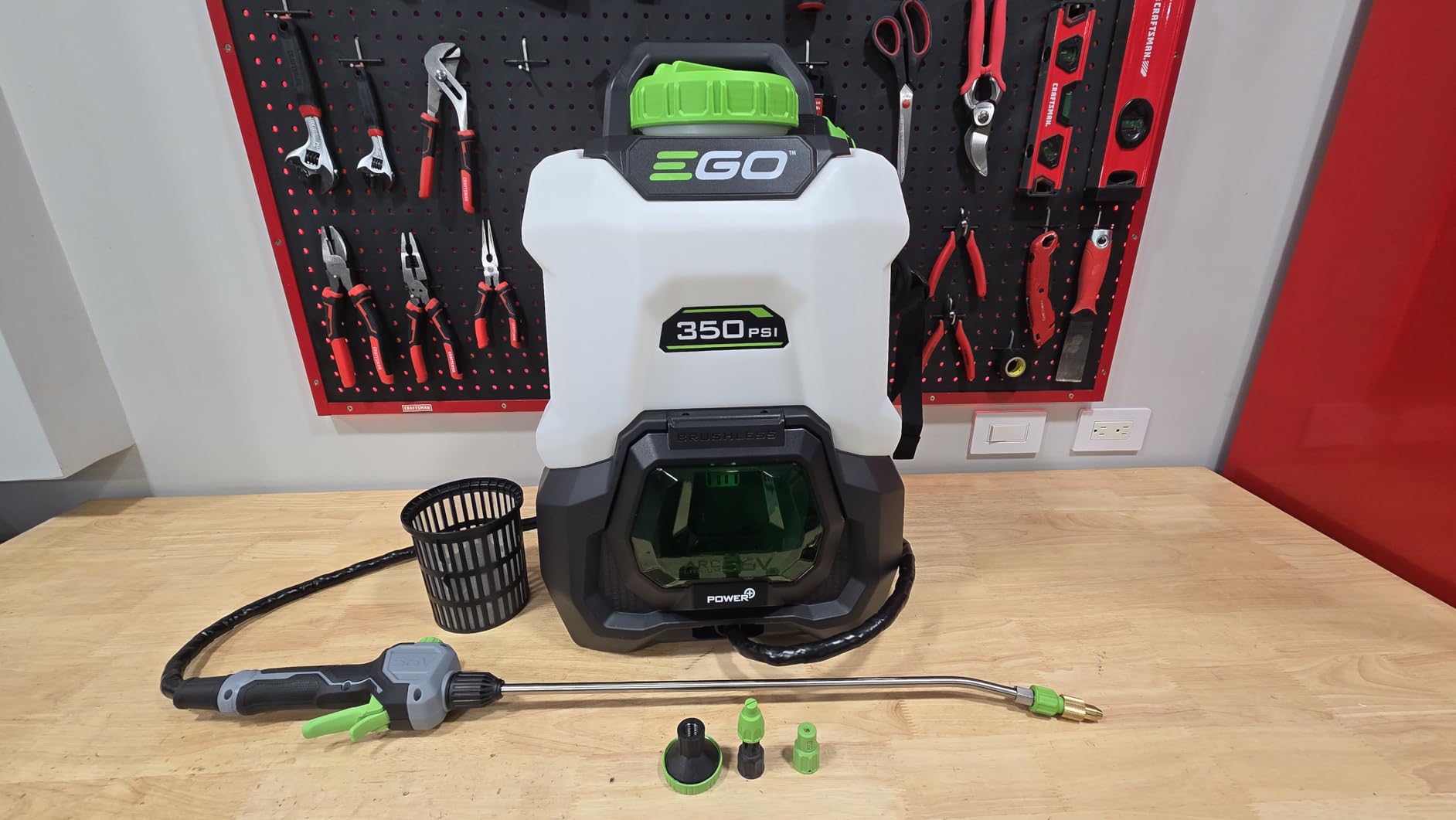 EGO Power+ 4 Gallon Cordless Backpack Sprayer, Battery and Charger not Included - BSP3500 customer photo 1