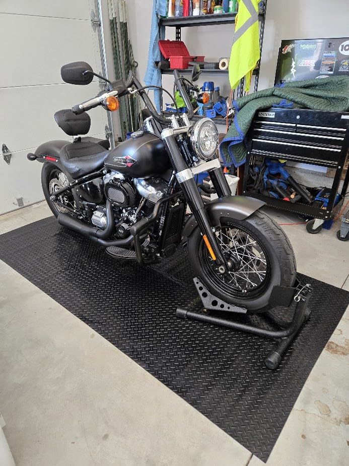 VEVOR Rubber Flooring Roll, 4 x 15 ft SBR Diamond-Plate Rubber Mat, 3mm Thickened, Easy to Clean, Customizable Size, Non-Slip Floor Protector Mat for Under Cars, Garage, Warehouse, Industry Gym, Black customer photo 1
