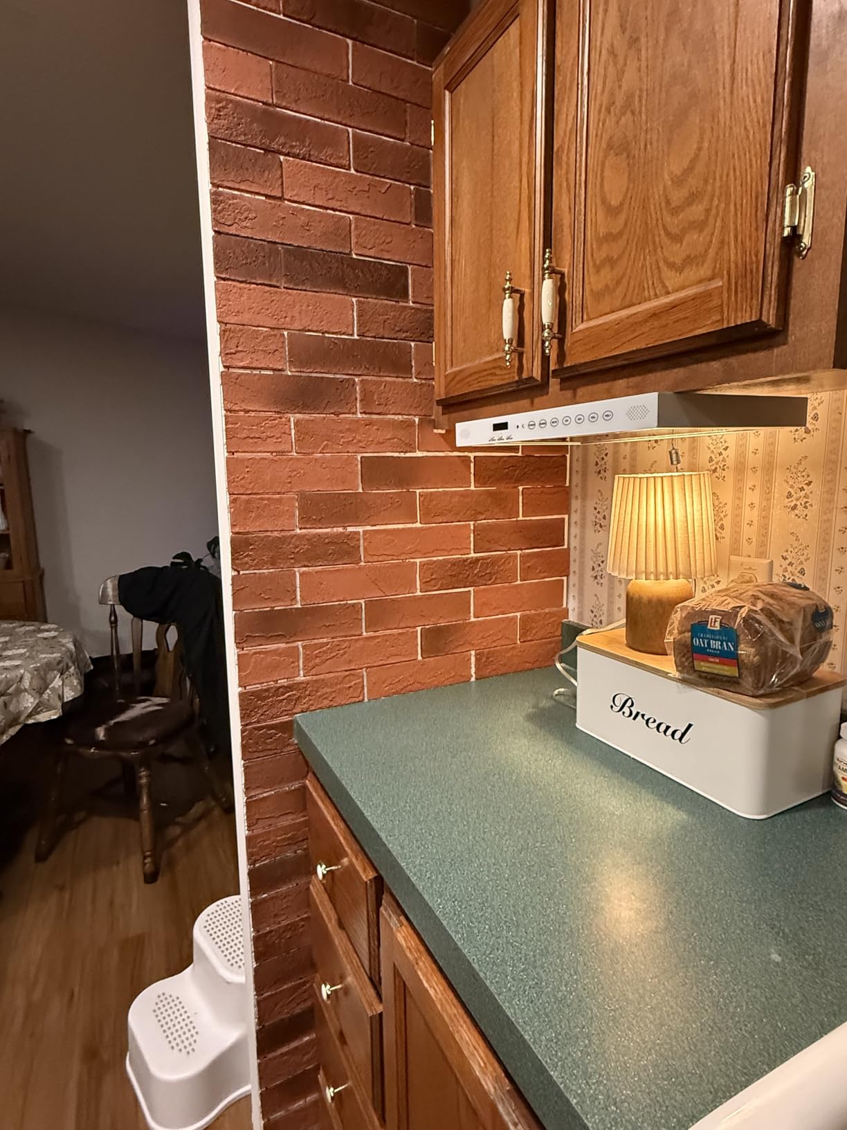 100 Whitewash Grey Faux Brick Wall Tiles, 3D Thin Brick Veneers for Bedroom, Bathroom, Kitchen, Fireplace and Fence Wall Panels (14.2 sq ft) customer photo 1