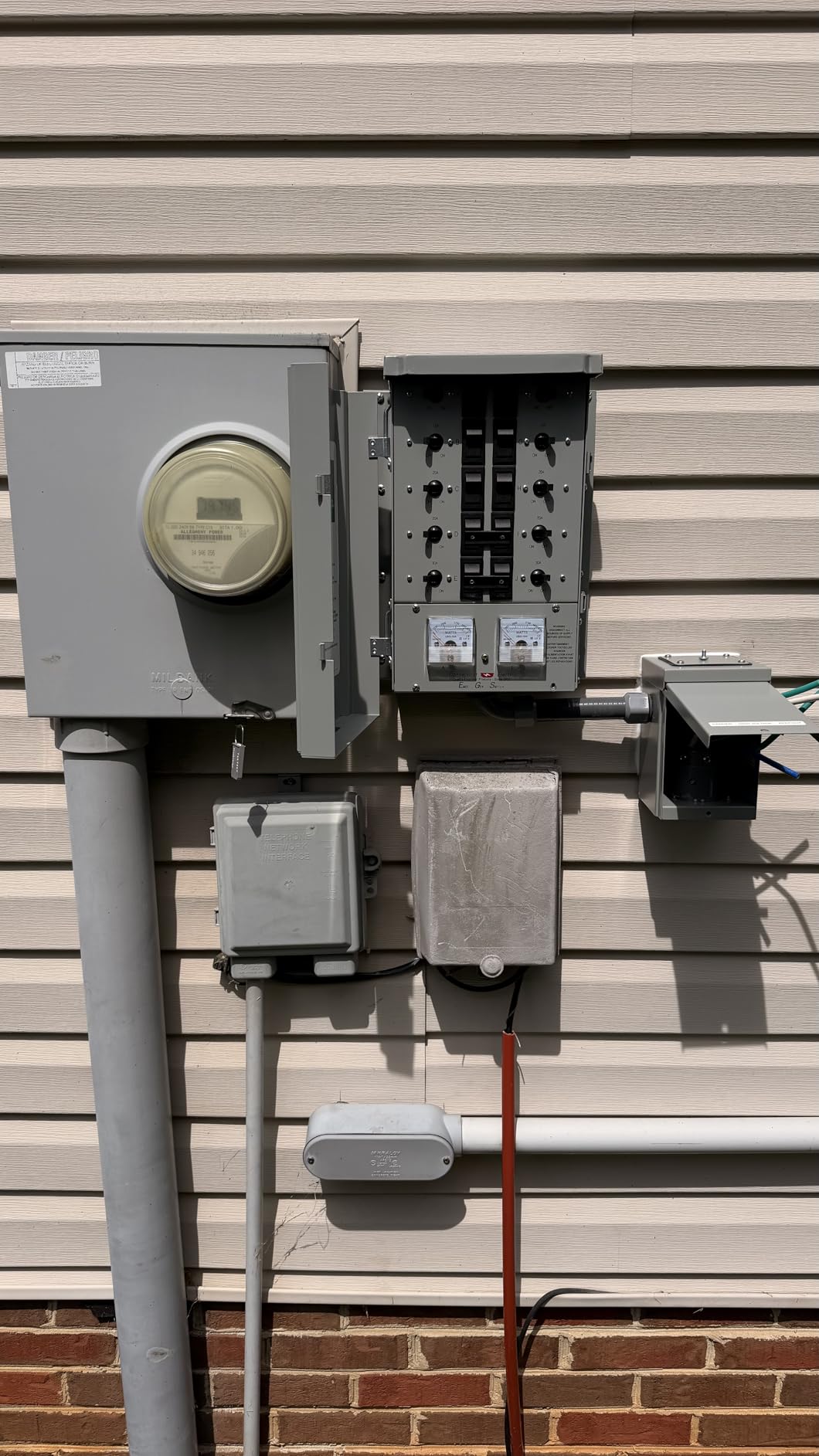 Connecticut Electric Series 2 Backup Power Manual Transfer Switch Kit, 50 Amp, 10 Circuits, with 25' Cord & Outdoor Rated 50A Inlet customer photo 2