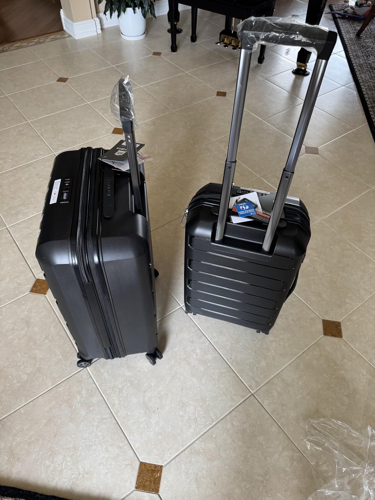 Samsonite Pagosa Hardshell Expandable Luggage with Spinner Wheels, Black, 30-Inch Large customer photo 1