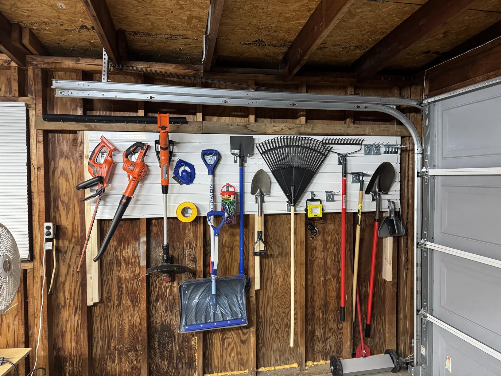 Ezlaino Slat Wall 4 FT x 8 FT, PVC Slat Wall Paneling, Upgraded & Thickened for Long-Lasting Durability, Easy to Install, Compatible with Most Hooks, Ideal for Garage Storage & Decoration, White customer photo 2