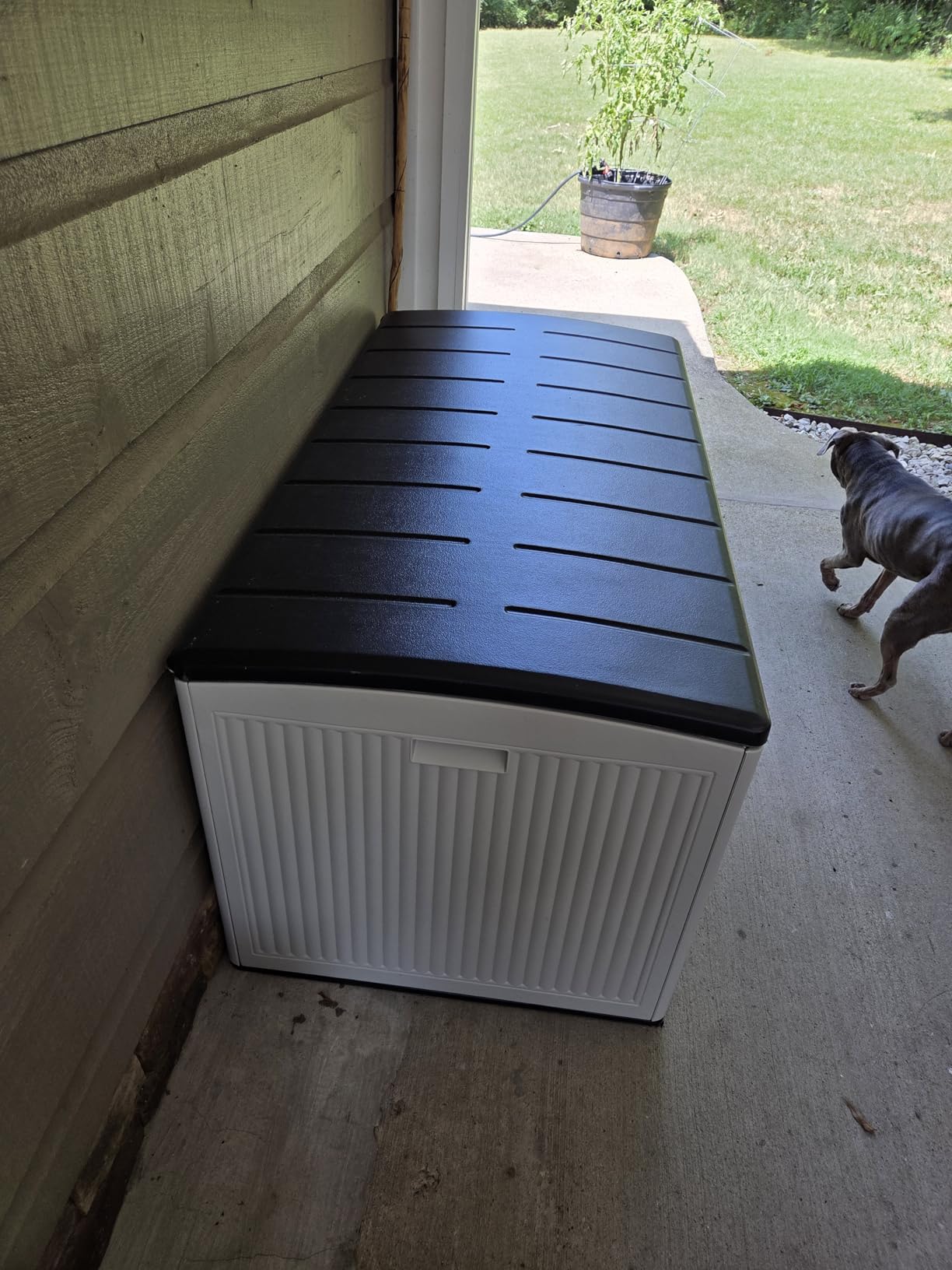 Suncast 160-Gal. Resin Extra-Large Outdoor Patio Deck Box with Pad-Lockable Lid, Modern Reeded Outdoor Patio Bench/Storage Box for Cushions, Garden Tools, and More, Iron Ore/French Gray customer photo 1