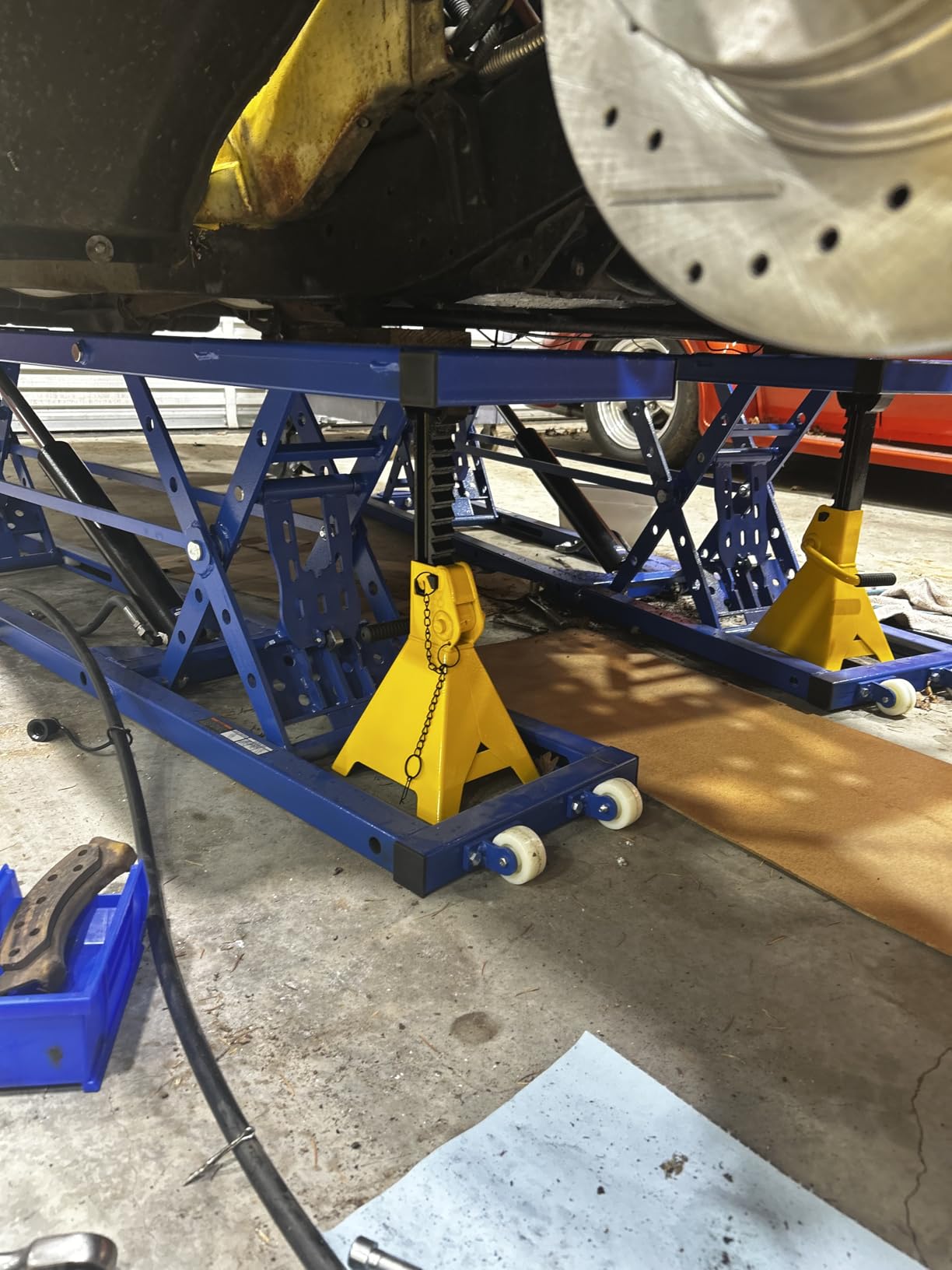 OMT 7000Lb Portable Car Lift, 27 in Max Height Adjustable Hydraulic CarJack customer photo 2