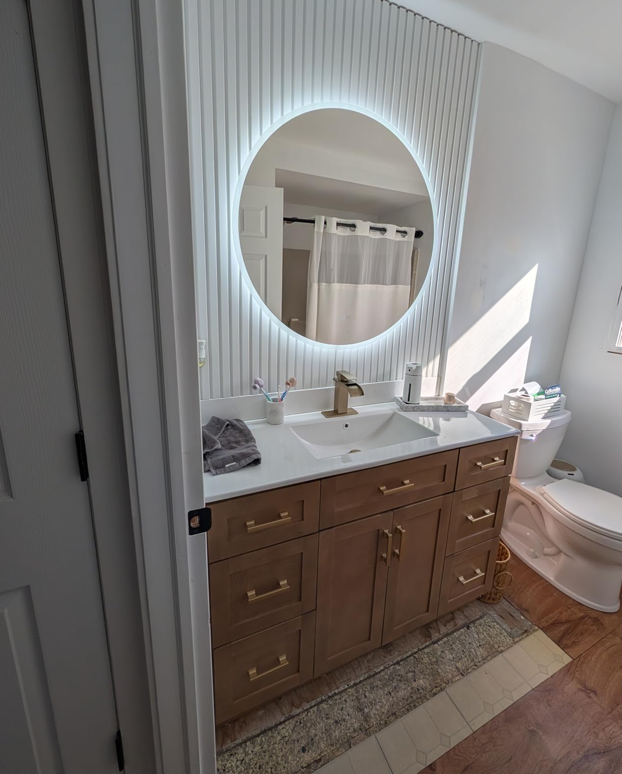 48 Inch Bathroom Vanity with Sink, Freestanding Bathroom Vanity Cabinet, White Ceramic Sink, Waterproof Painted Engineered Wood, Soft Close Doors, Large Storage, Modern Bathroom Vanity customer photo 1