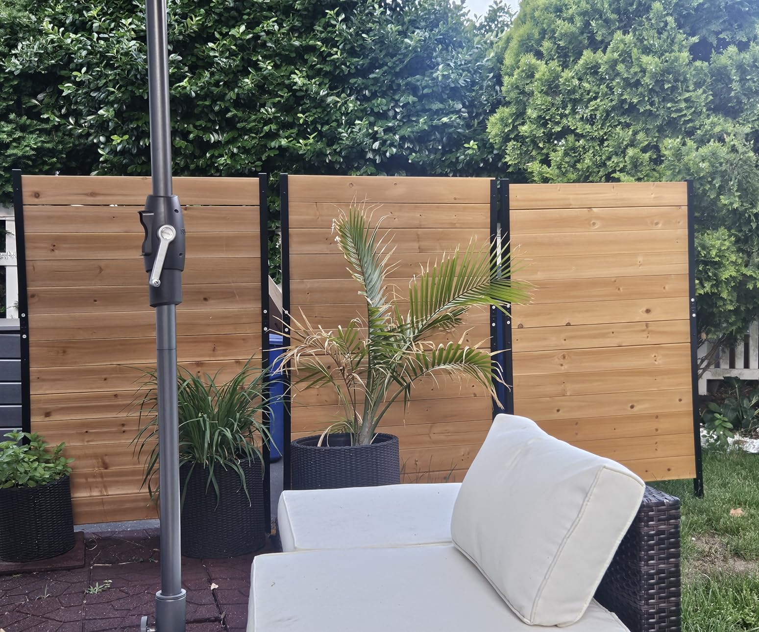 Enclo Fairmont Privacy Screen, Cedar Wood DIY No Dig Kit customer photo 1